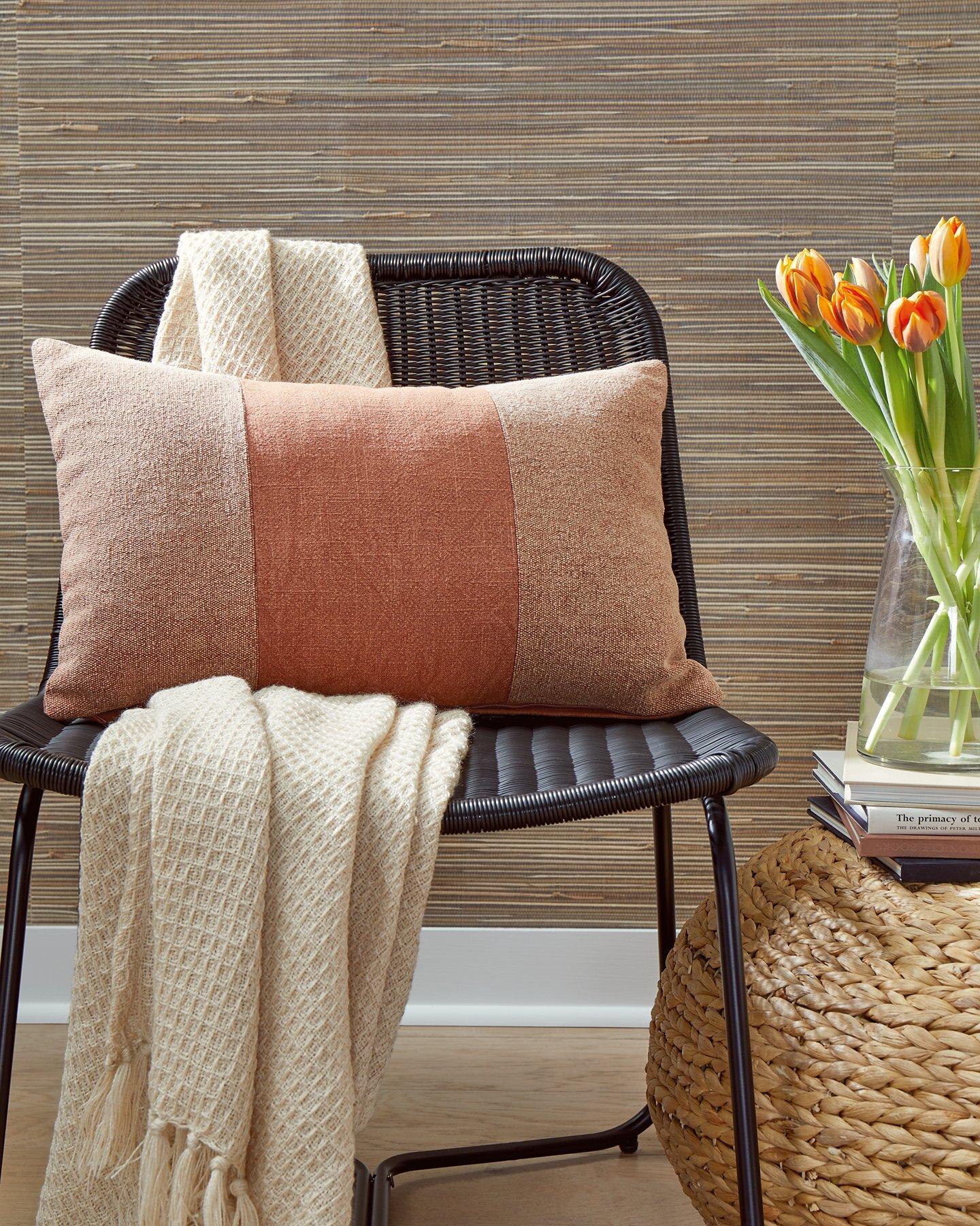 Dovinton Pillow (Set of 4) - Image 2