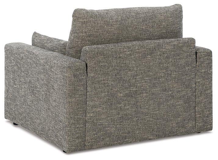 Dramatic Oversized Chair - Image 5