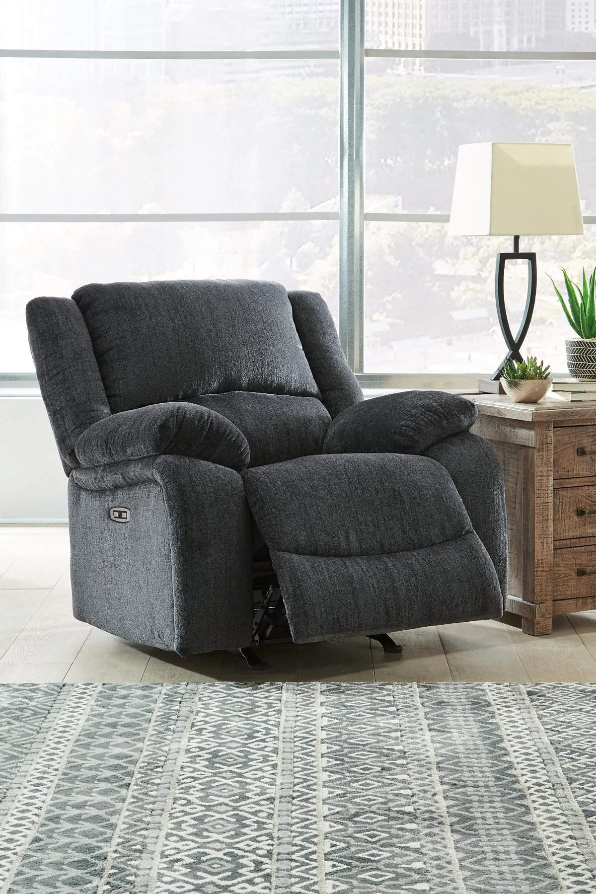 Draycoll Power Recliner - Image 5