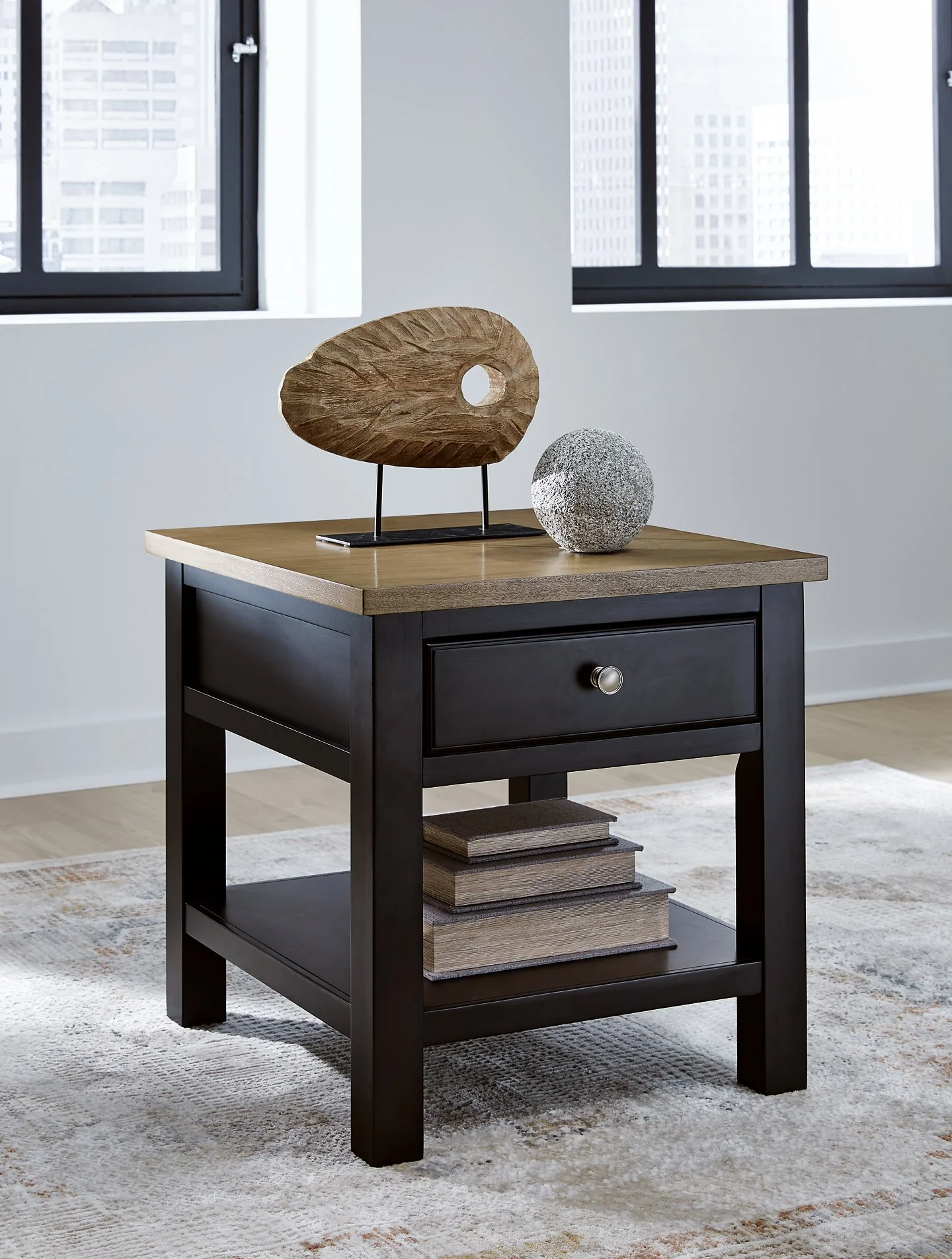 Drazmine End Table - Image 2