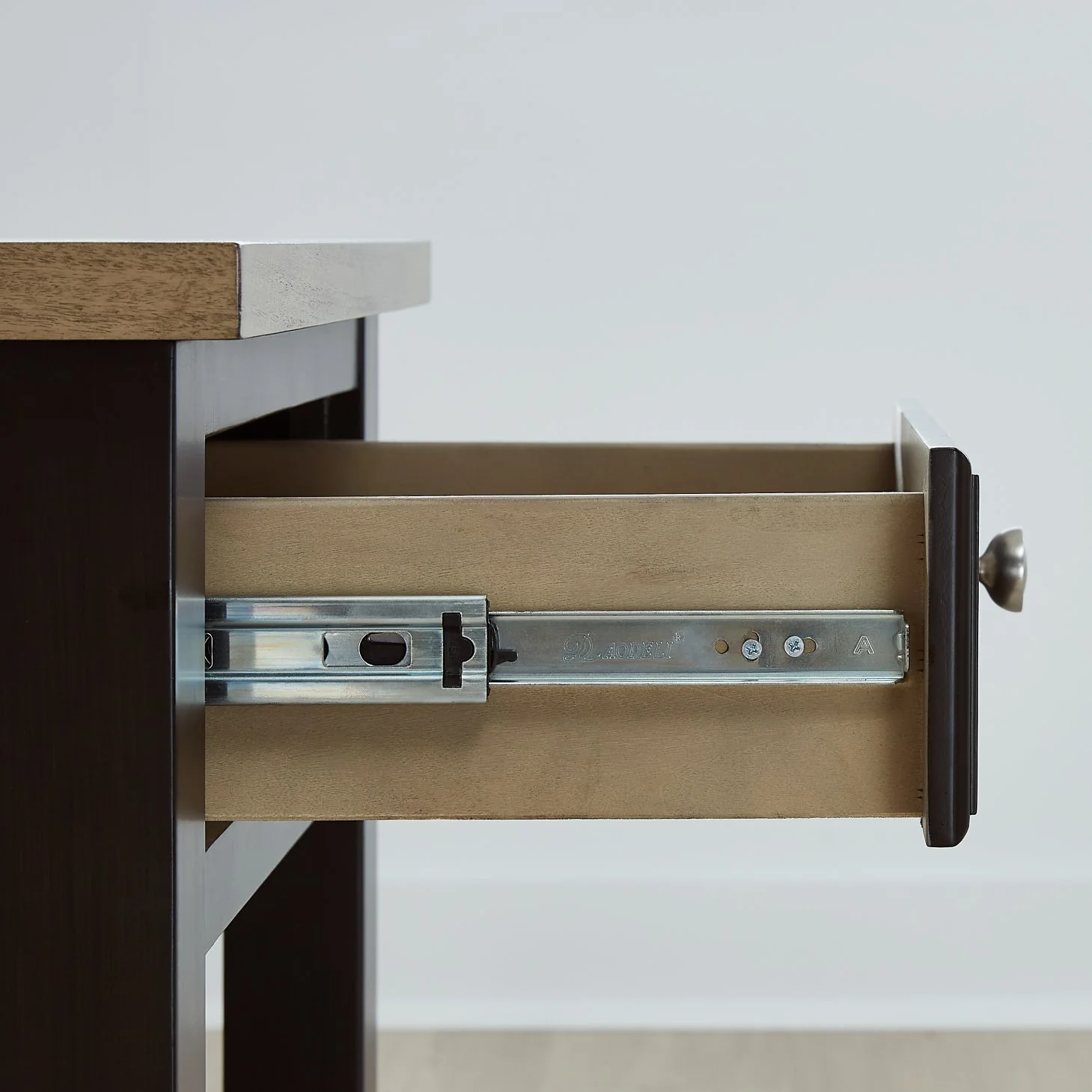 Drazmine End Table - Image 9