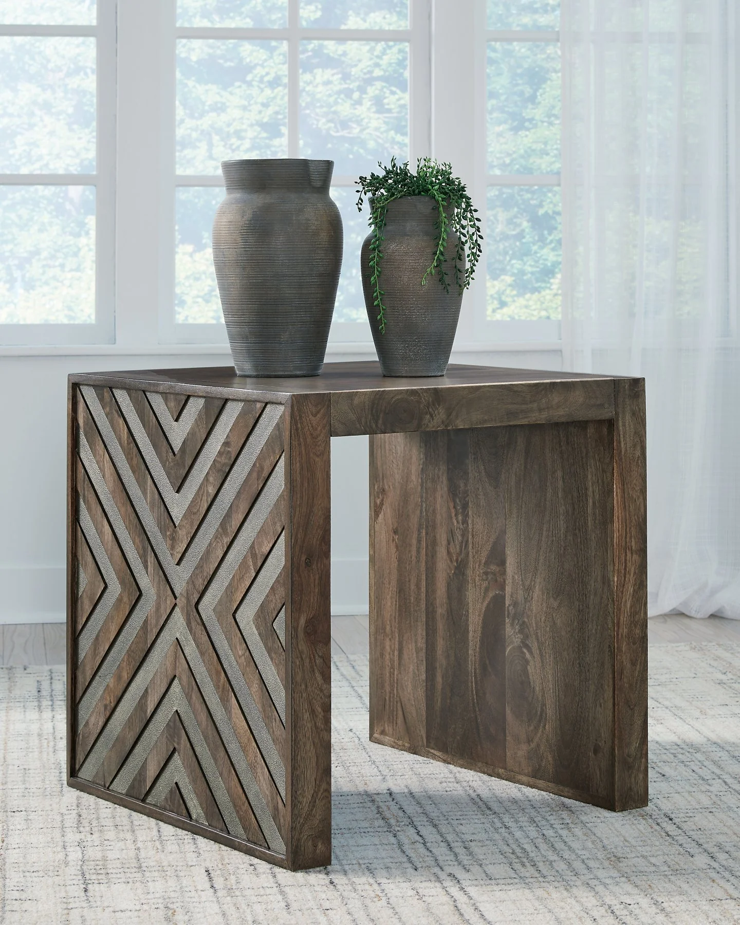 Dreggan End Table - Image 2