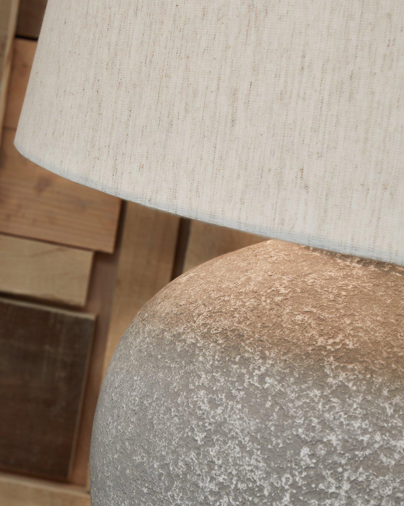 Dreward Table Lamp - Image 4