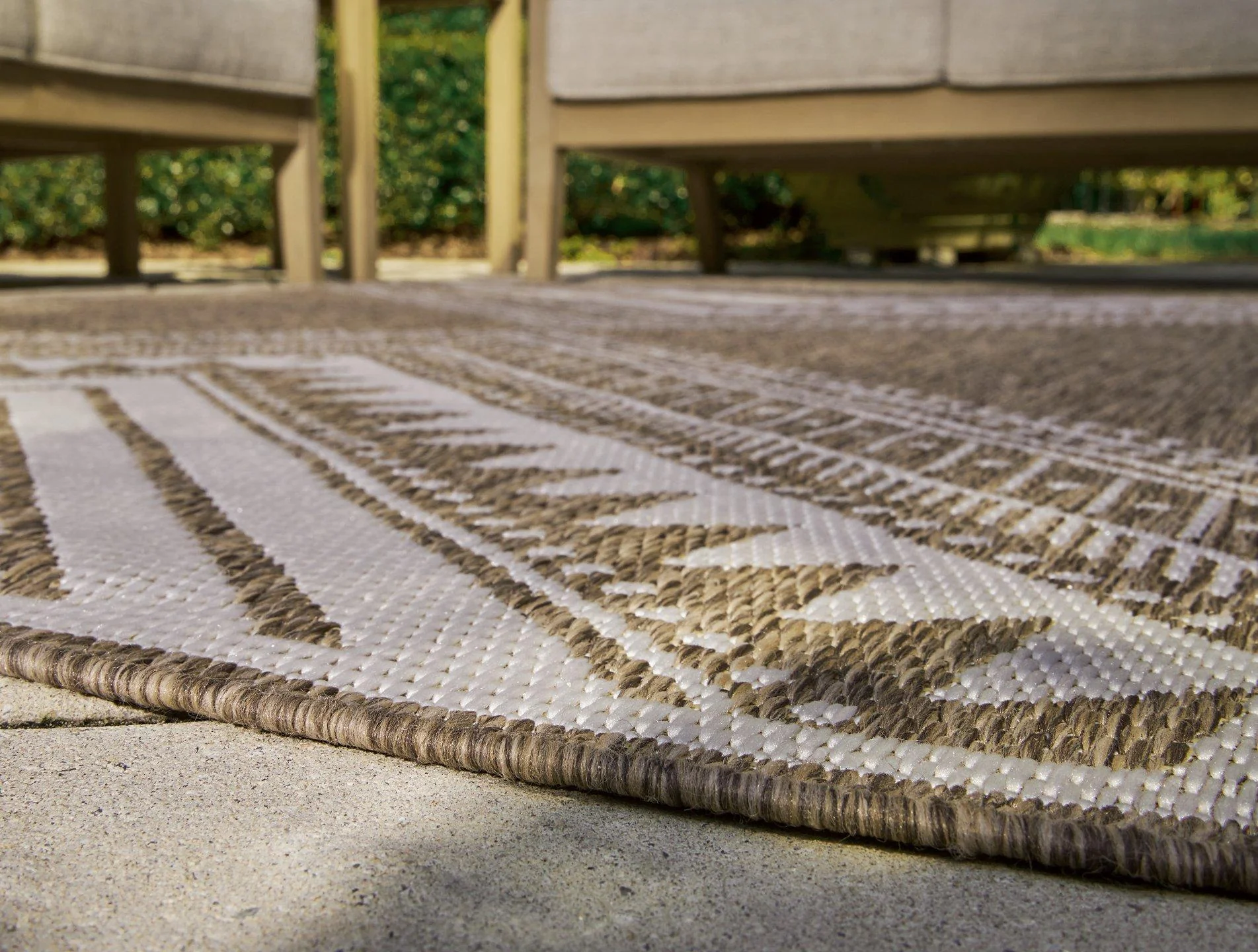 Dunsler 8' x 10' Rug - Image 5