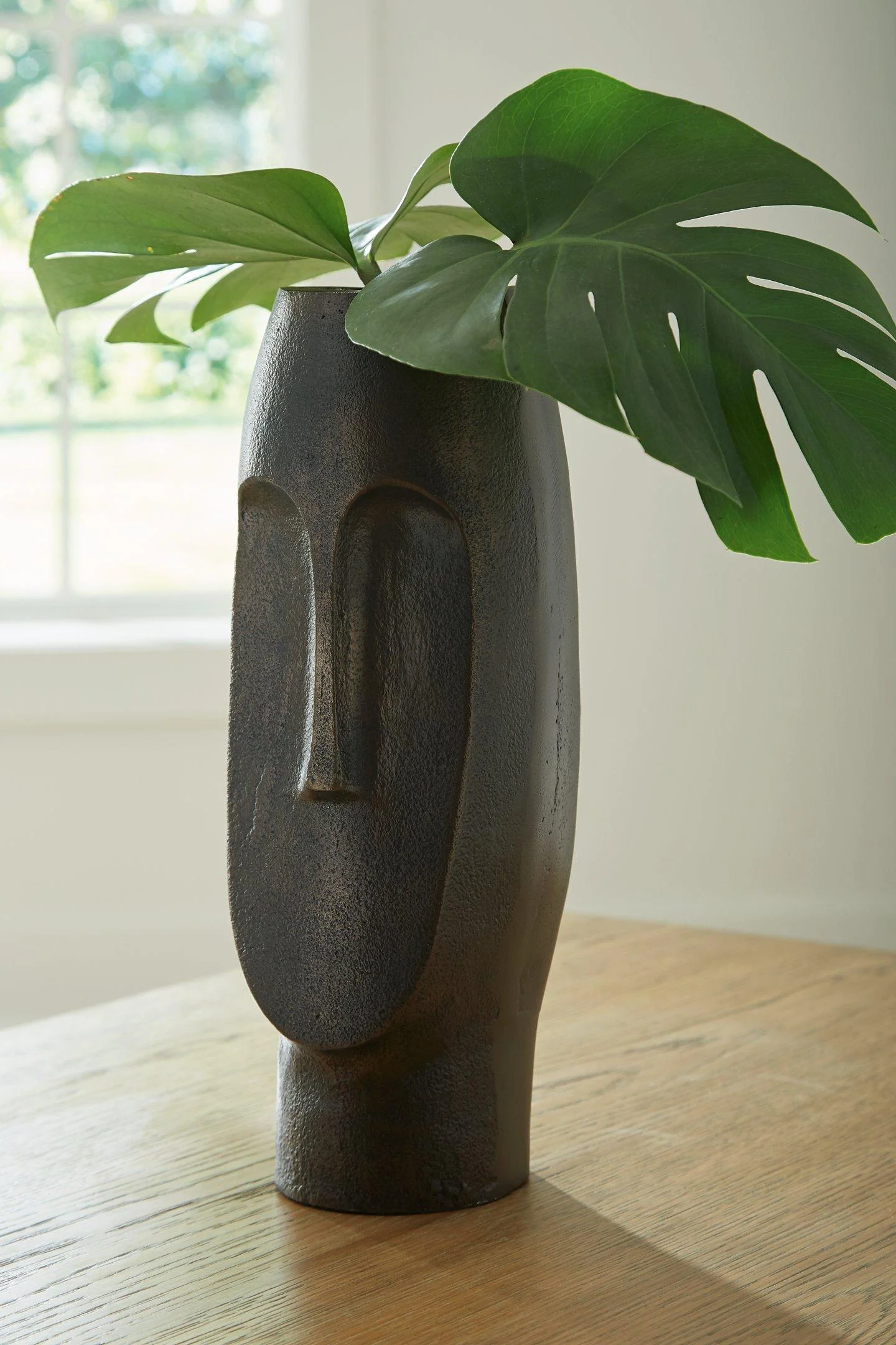 Elanman Vase - Image 2