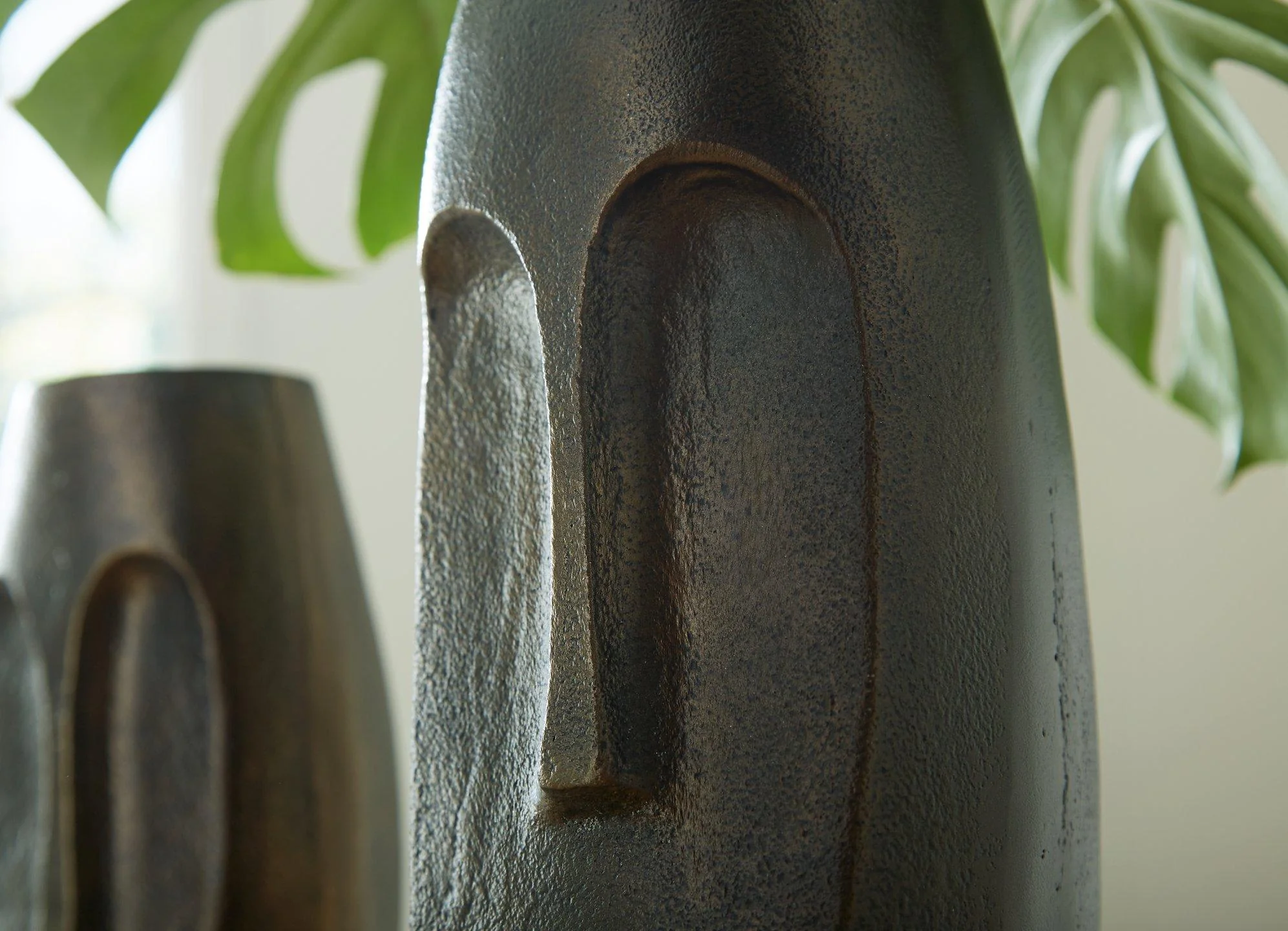 Elanman Vase - Image 6