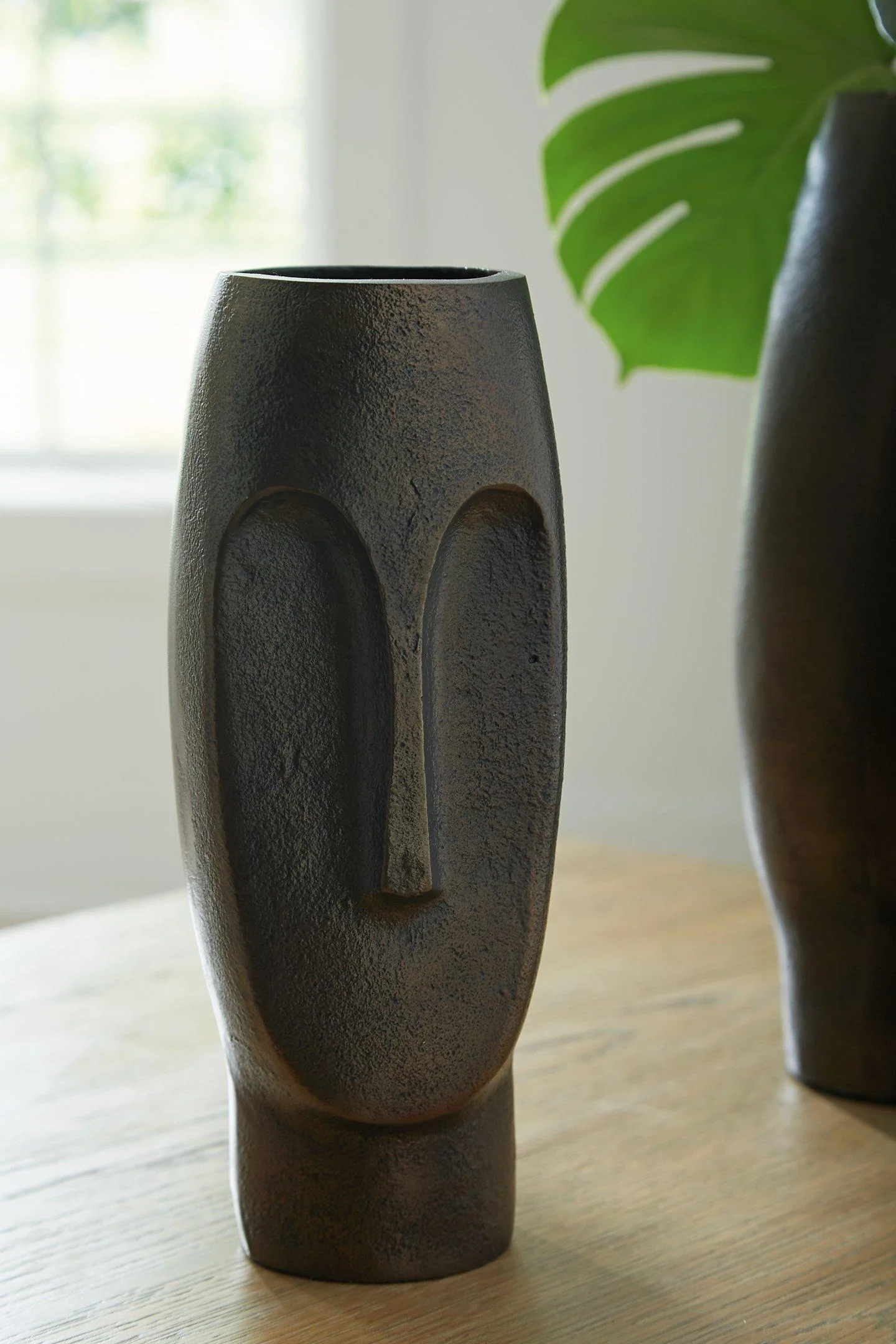 Elanman Vase - Image 9