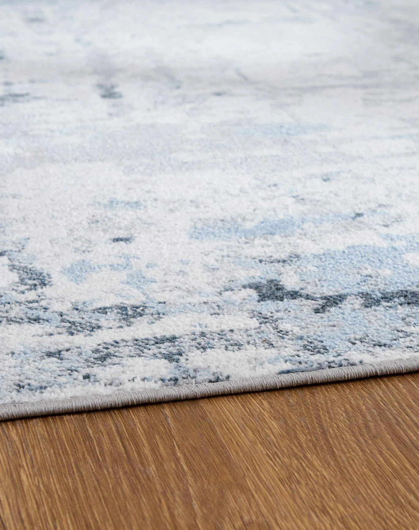 Emertonly 5' x 7' Washable Rug - Image 4