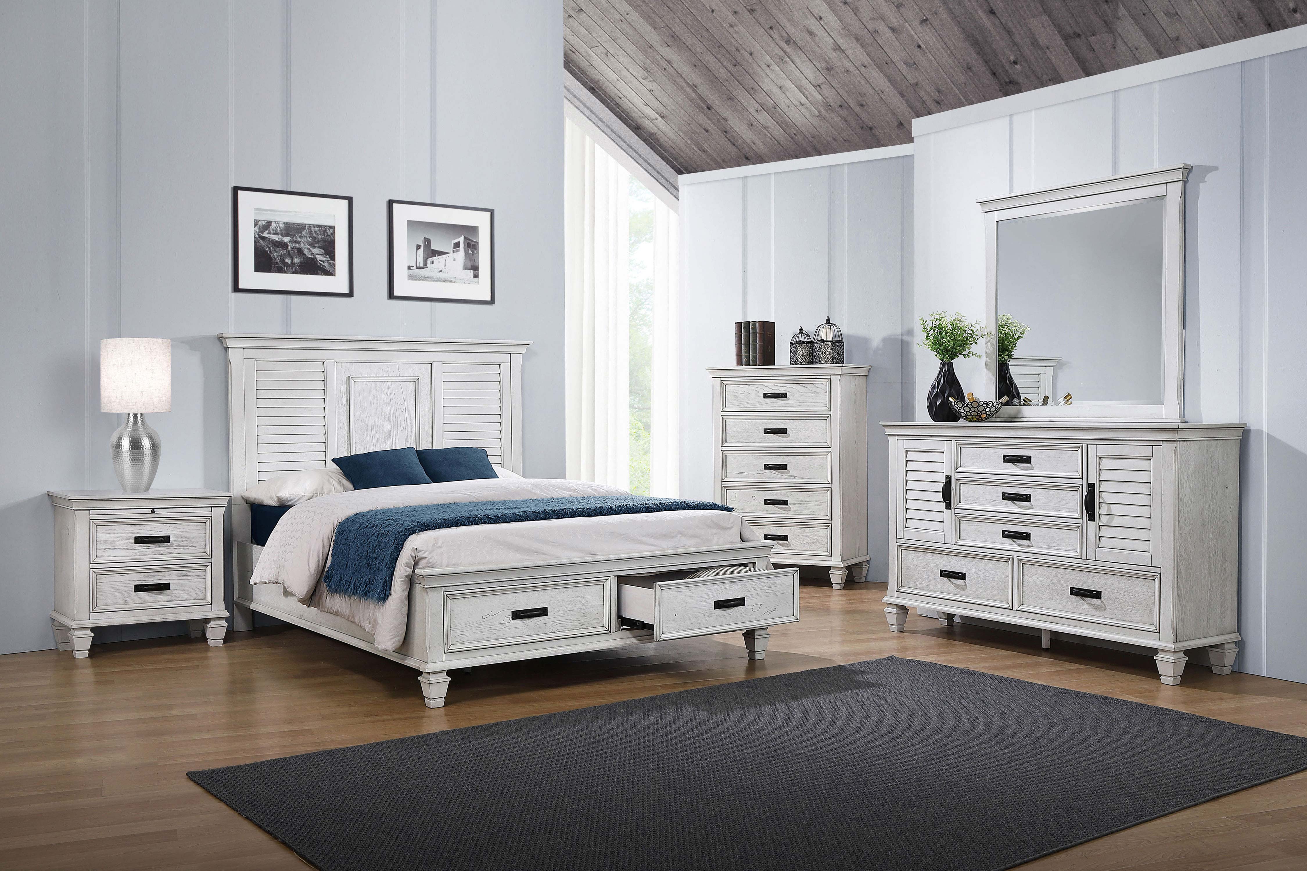Franco Nightstand - Image 4