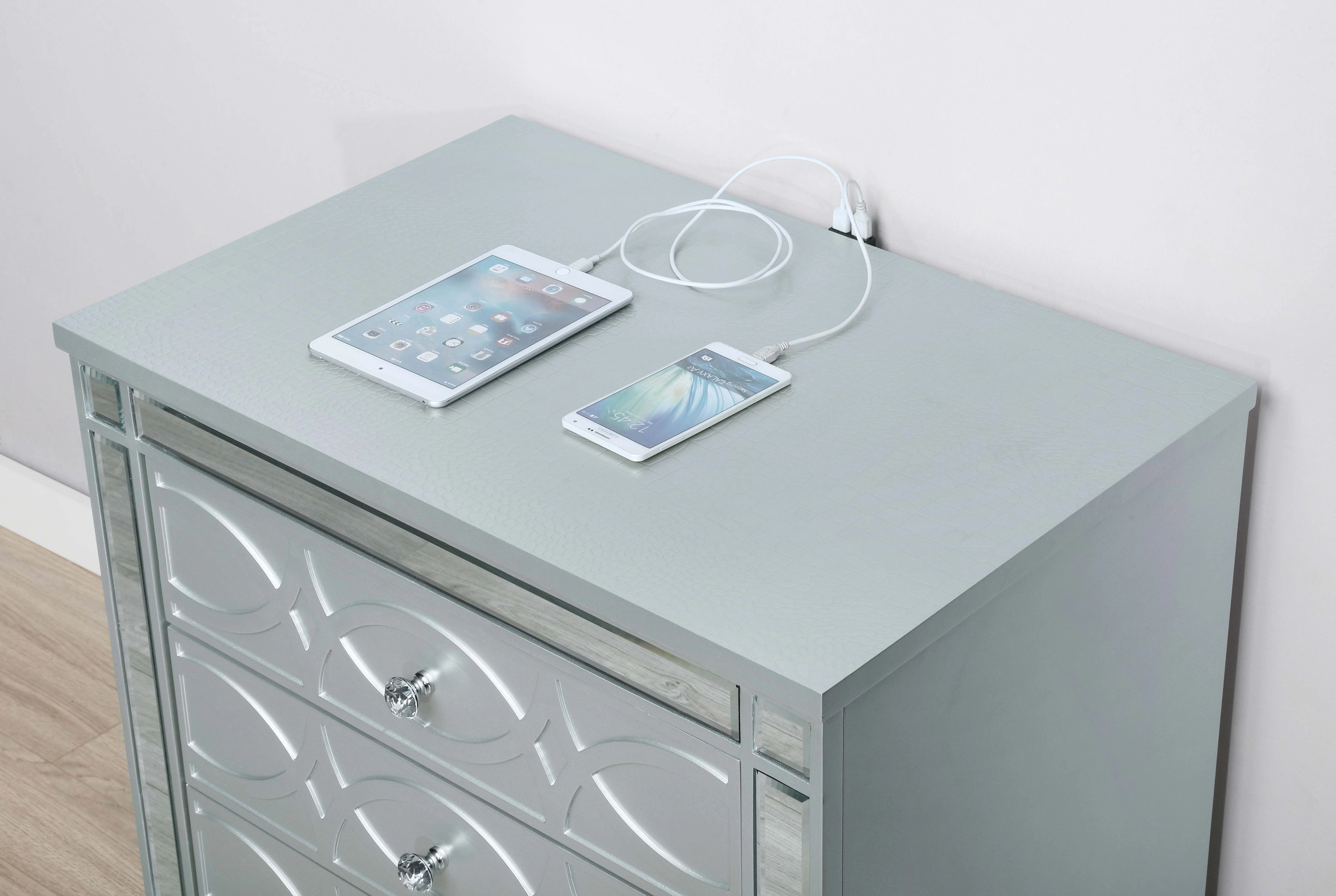 Gunnison Nightstand - Image 10