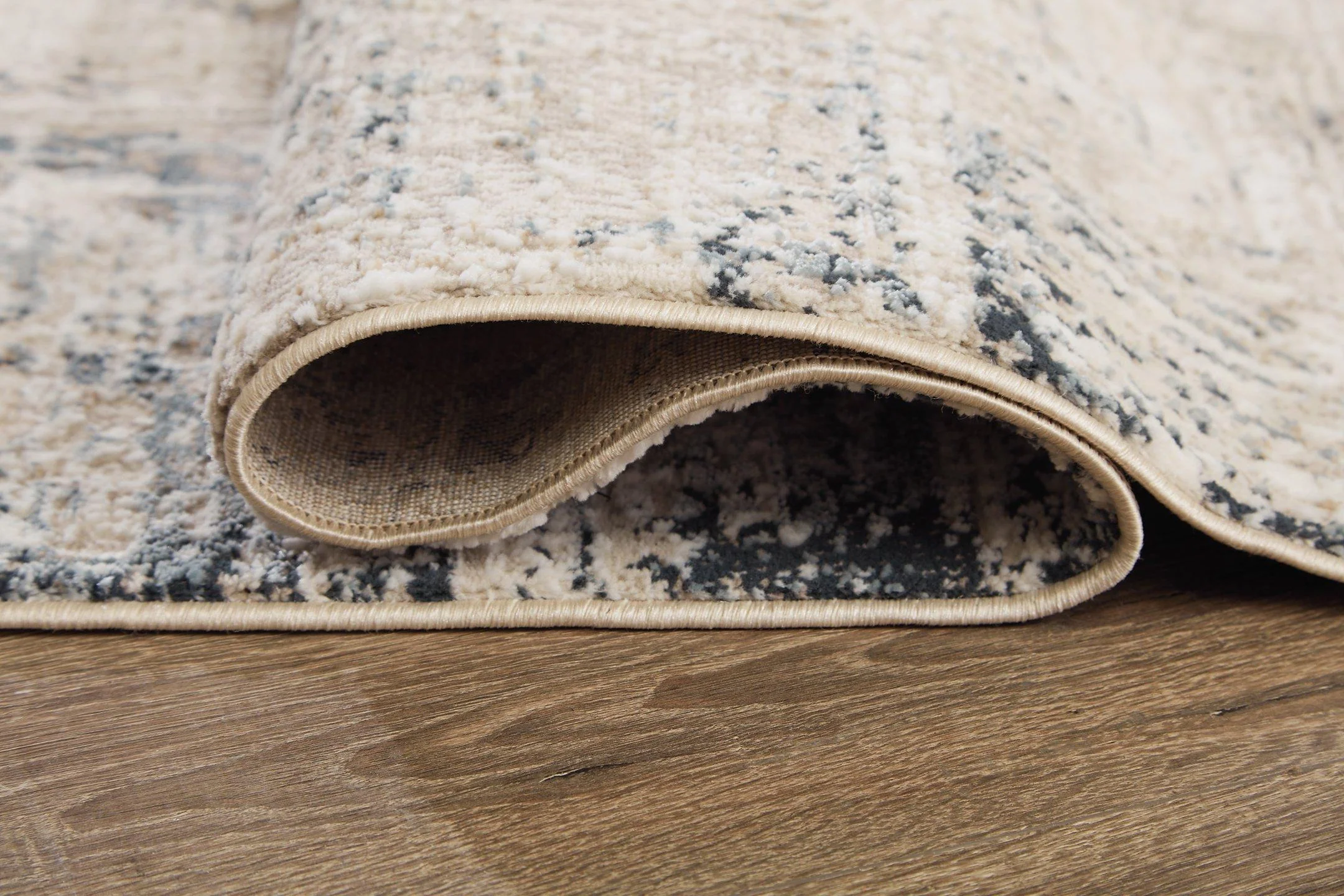 Gentor 8' x 10' Rug - Image 6