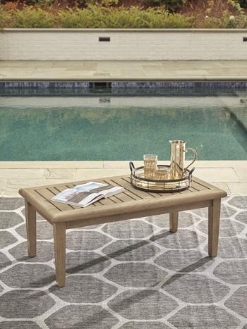 Gerianne Coffee Table - Image 3