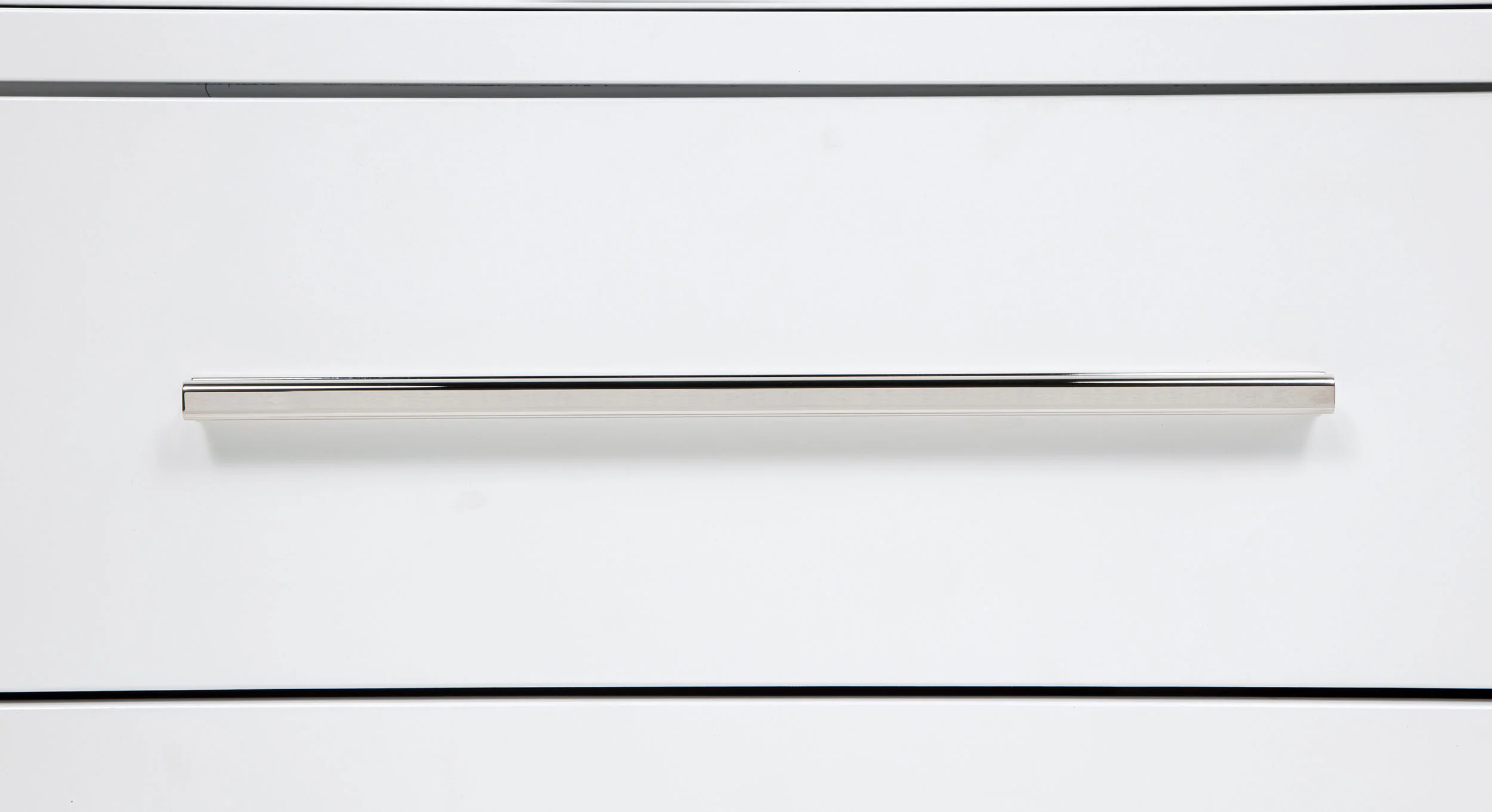 Gracemont Chest of Drawers - Image 12