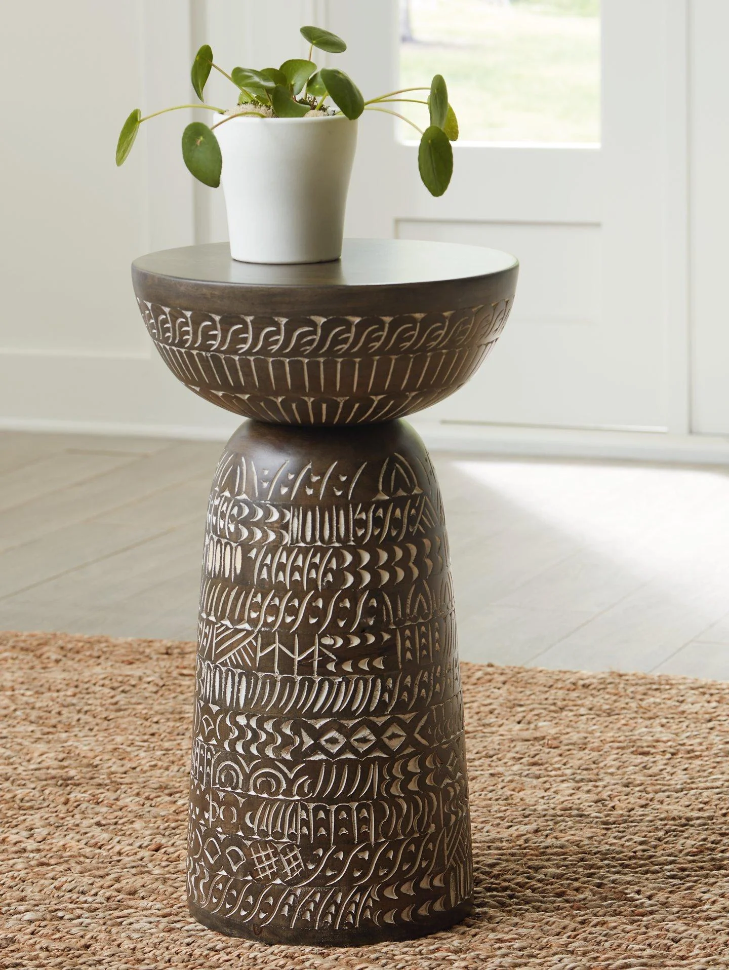 Hadcher Accent Table - Image 2