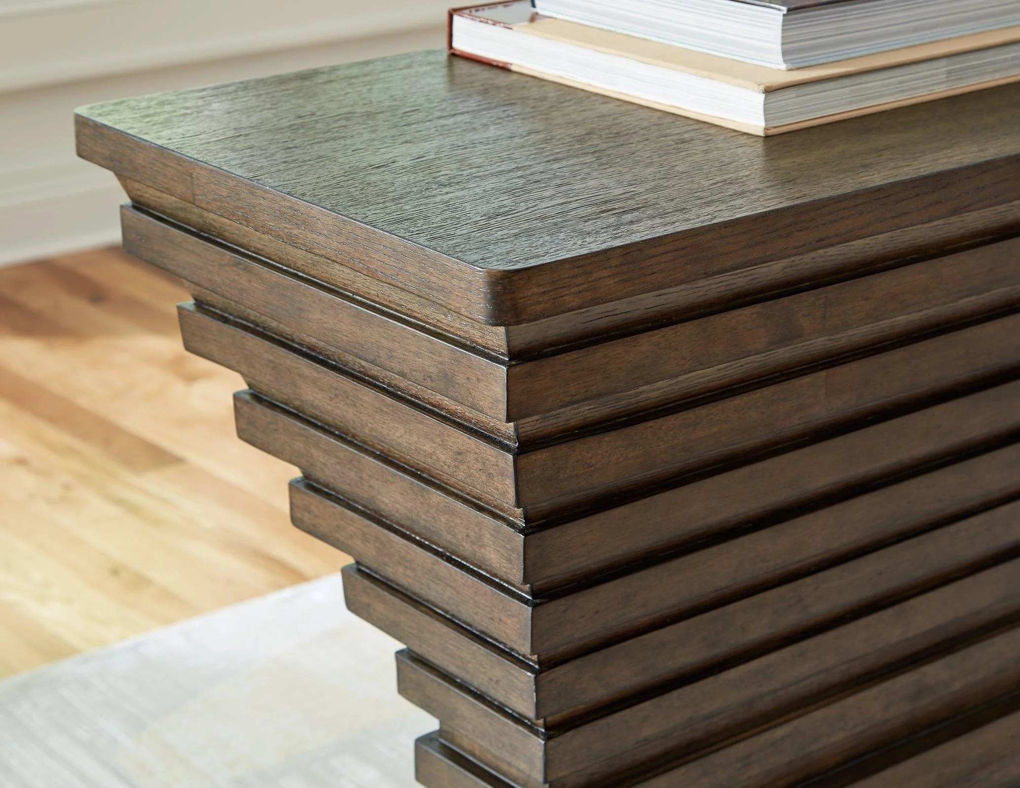 Hannodream Sofa Table - Image 6