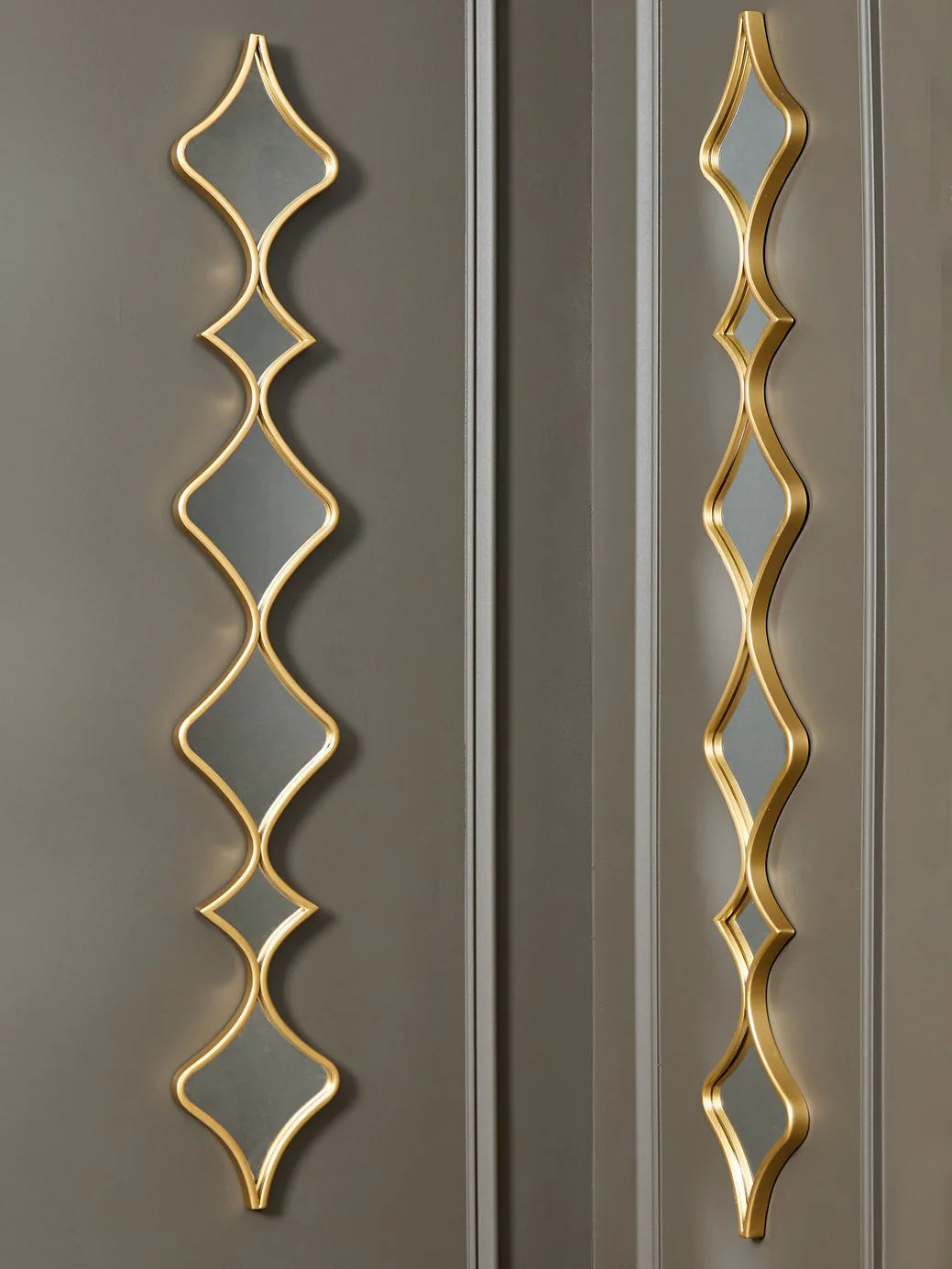 Harriswood Accent Mirror Set (Set of 2) - Image 2