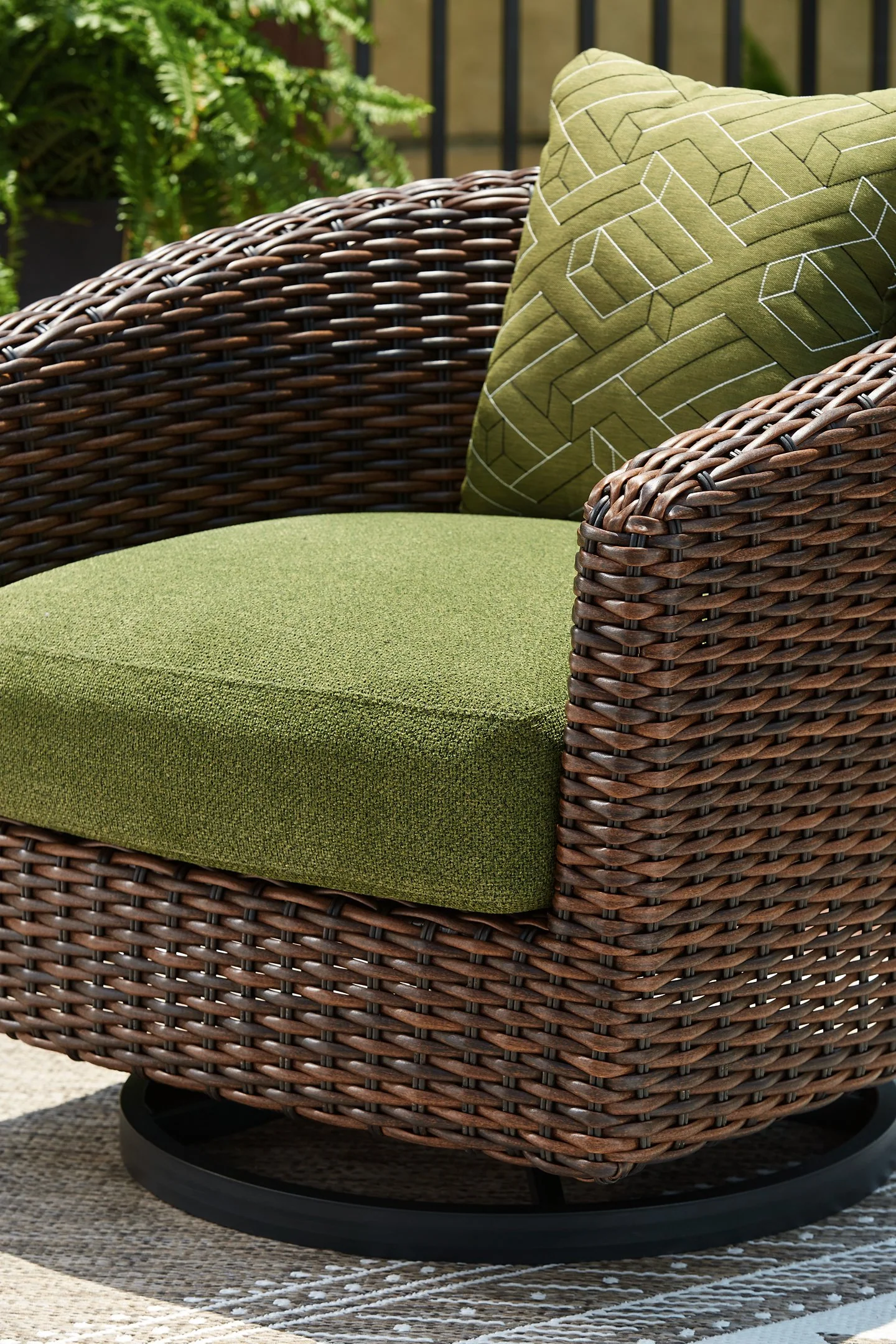 Horizon Hall Outdoor Swivel Lounge Chair with Cushion - Image 7