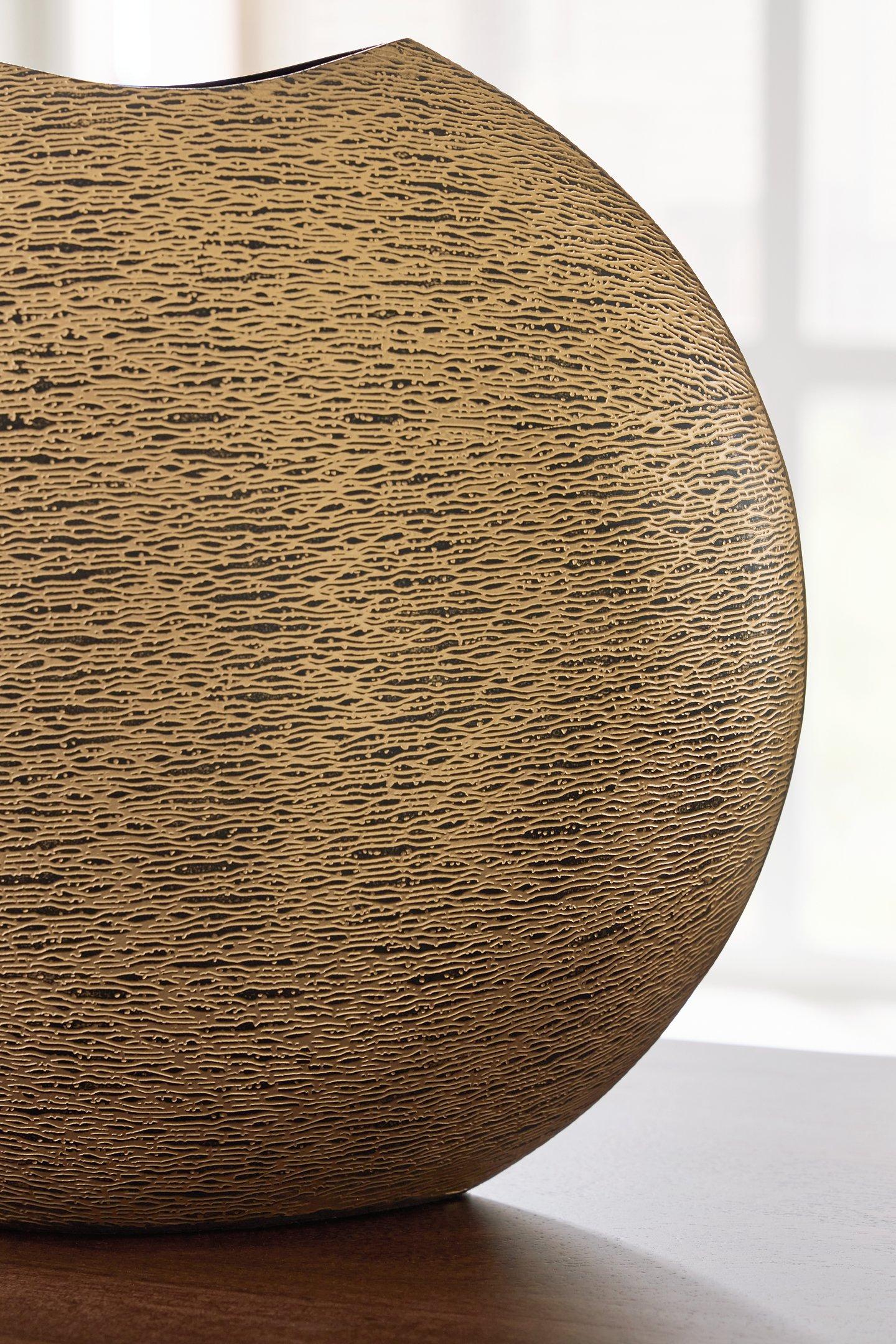 Iansboro Vase - Image 6