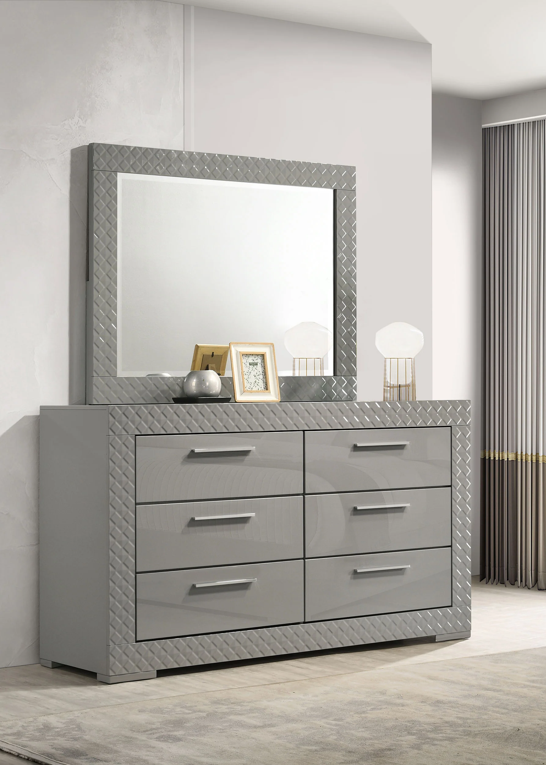 Ives Dresser with Mirror - Image 16