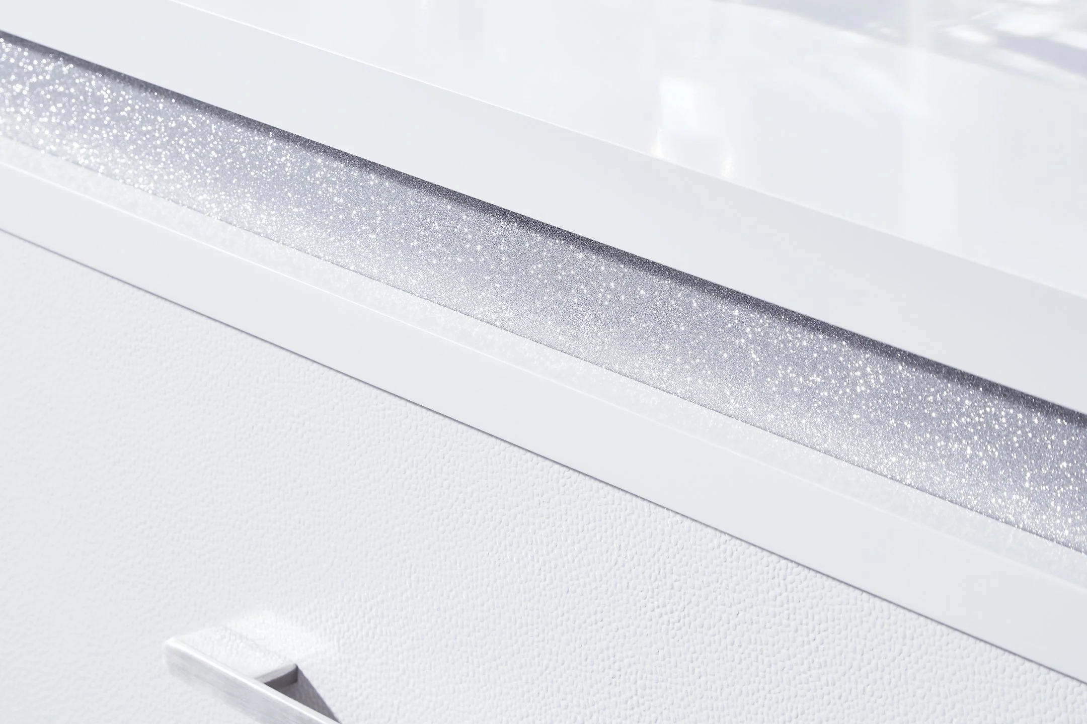 Jarlee Chest of Drawers - Image 9