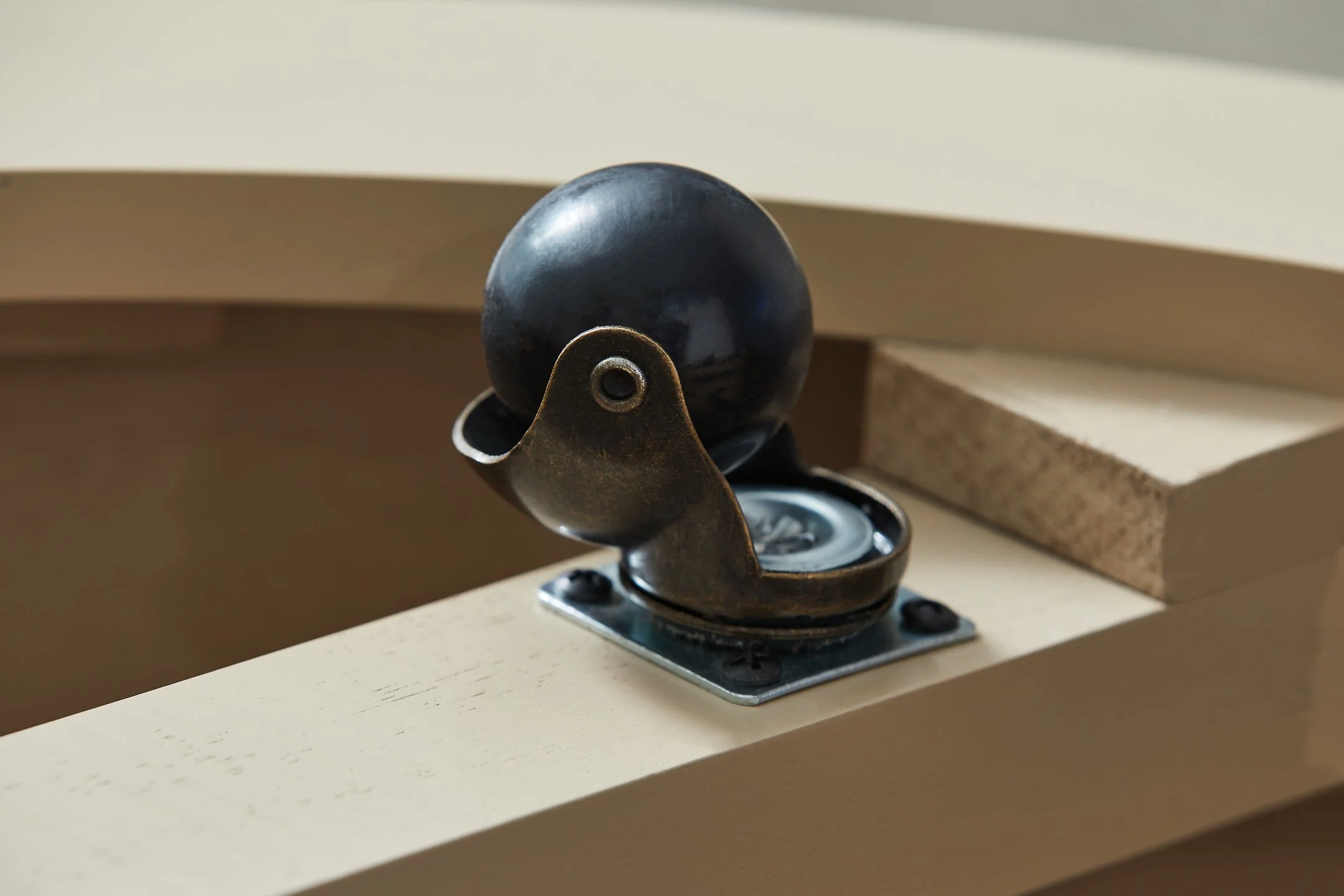 Jorielyn Coffee Table - Image 5