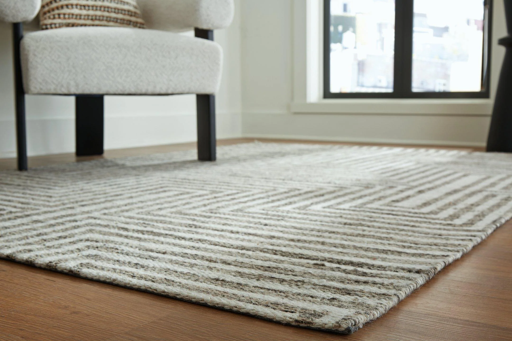 Jossen Rug - Image 4