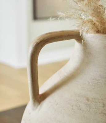 Justy Vase - Image 6