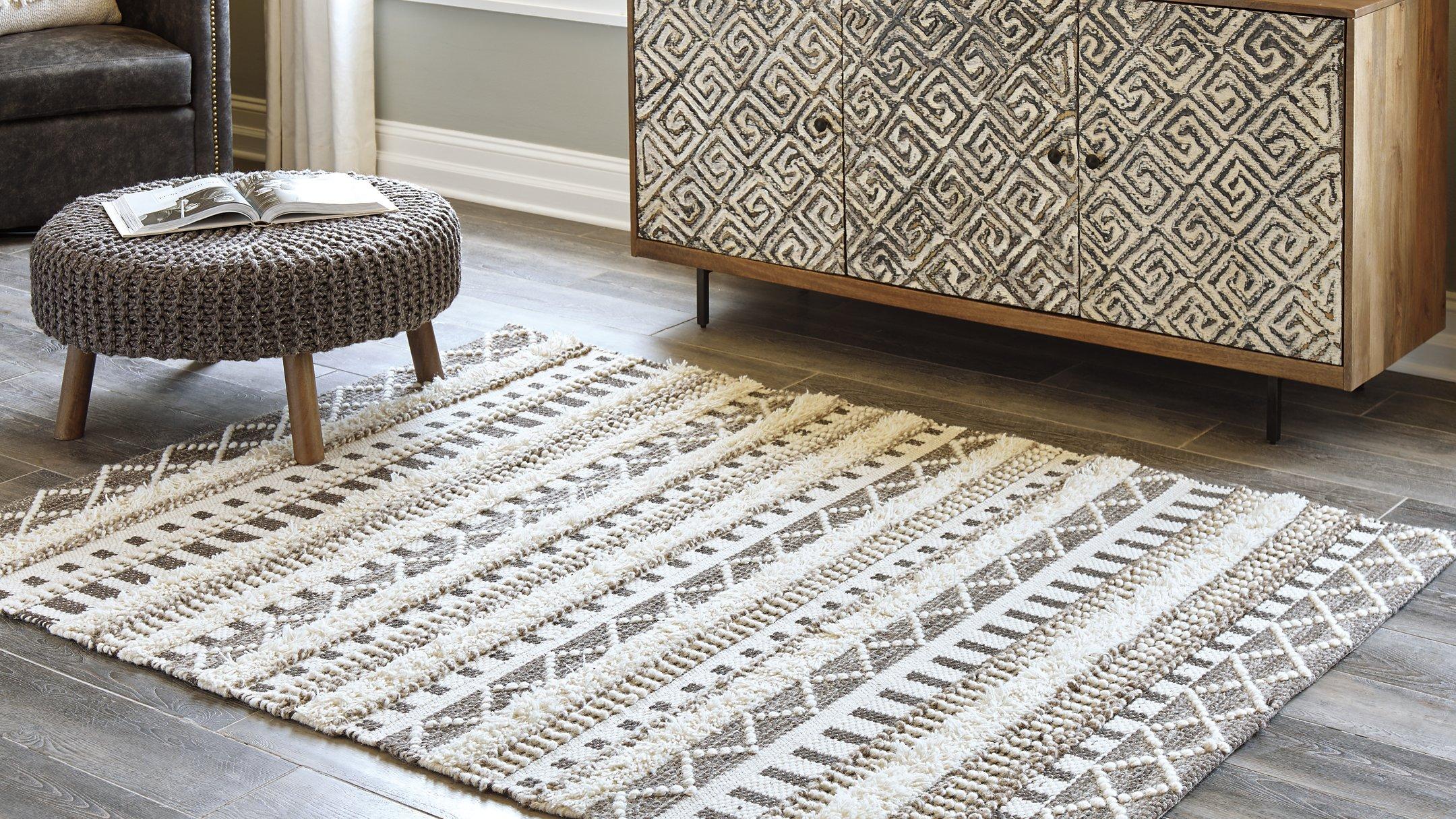 Karalee 5' x 7' Rug - Image 2