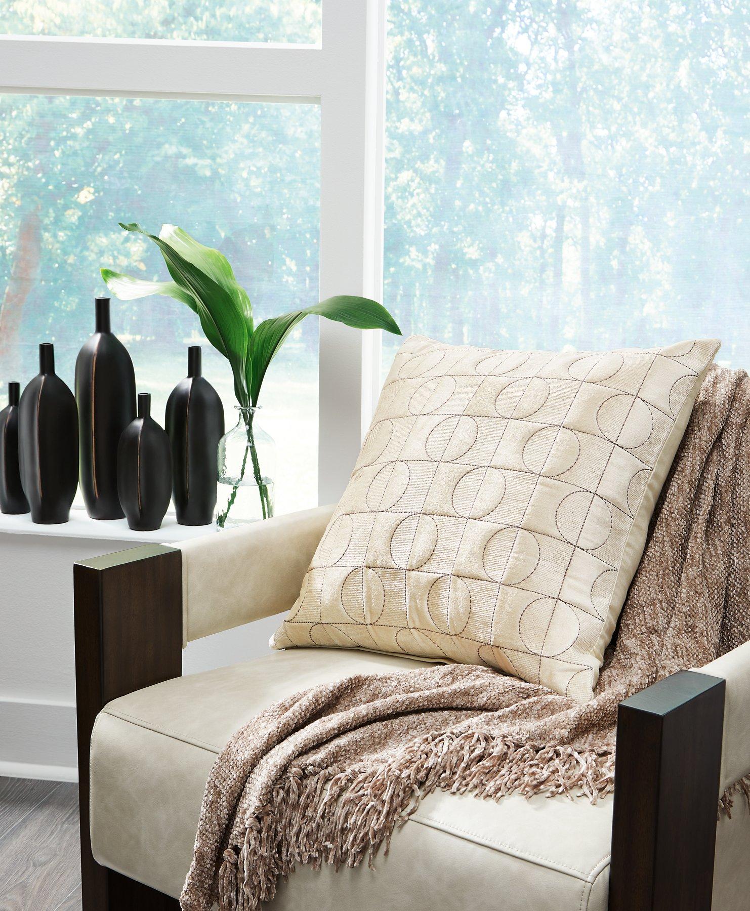 Kydner Pillow - Image 2