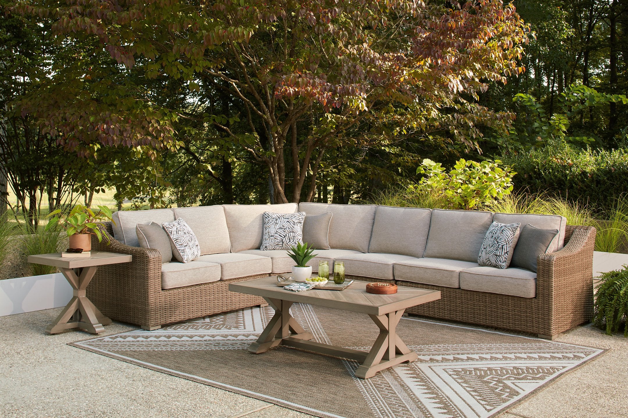Laguna Heights Outdoor Sectional - Image 7