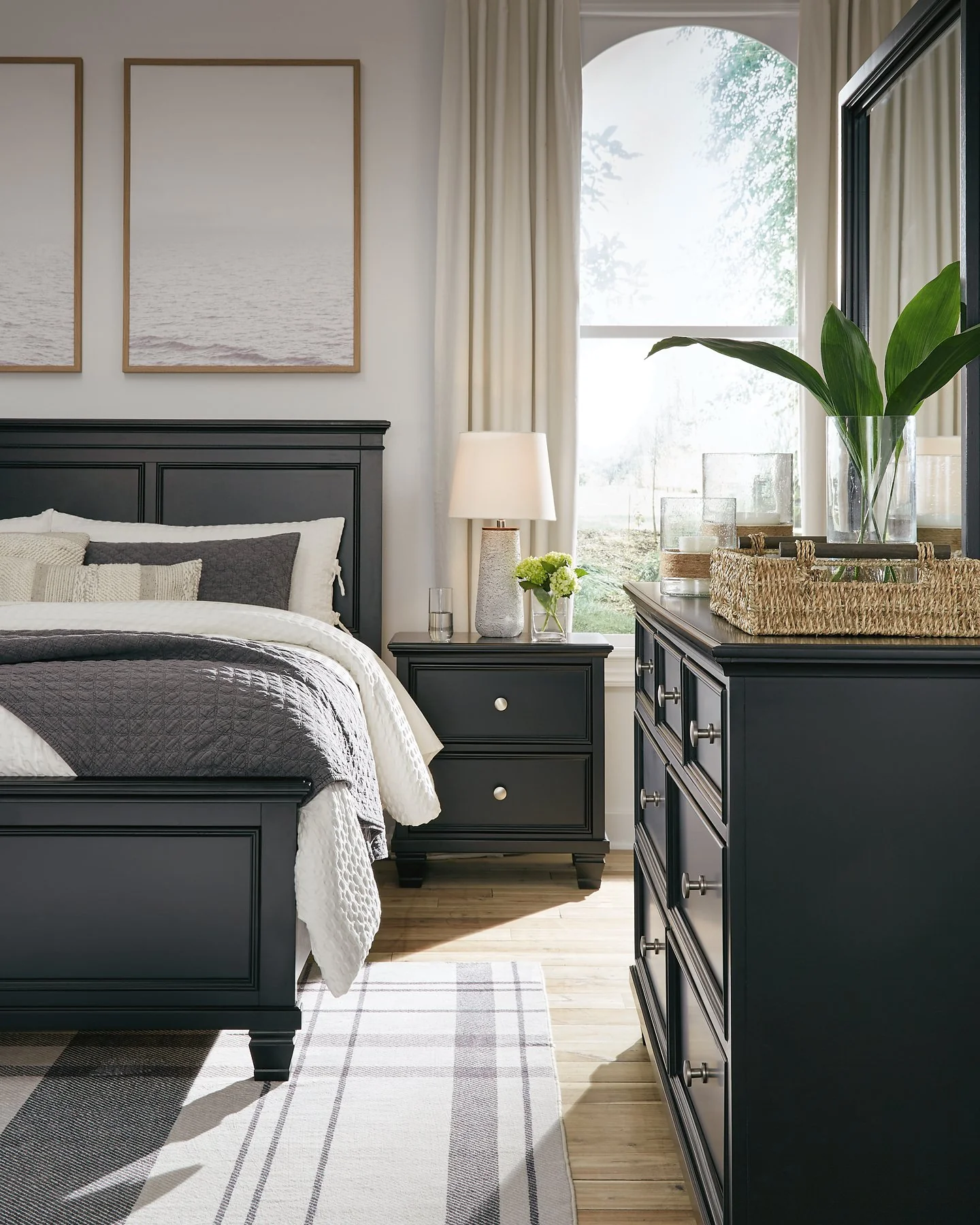 Lanolee Bedroom Set - Image 42