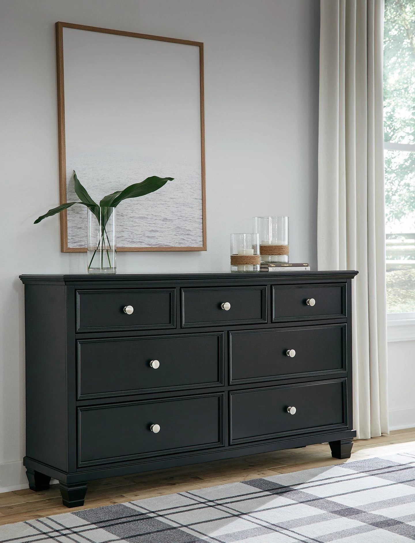 Lanolee Dresser and Mirror - Image 5