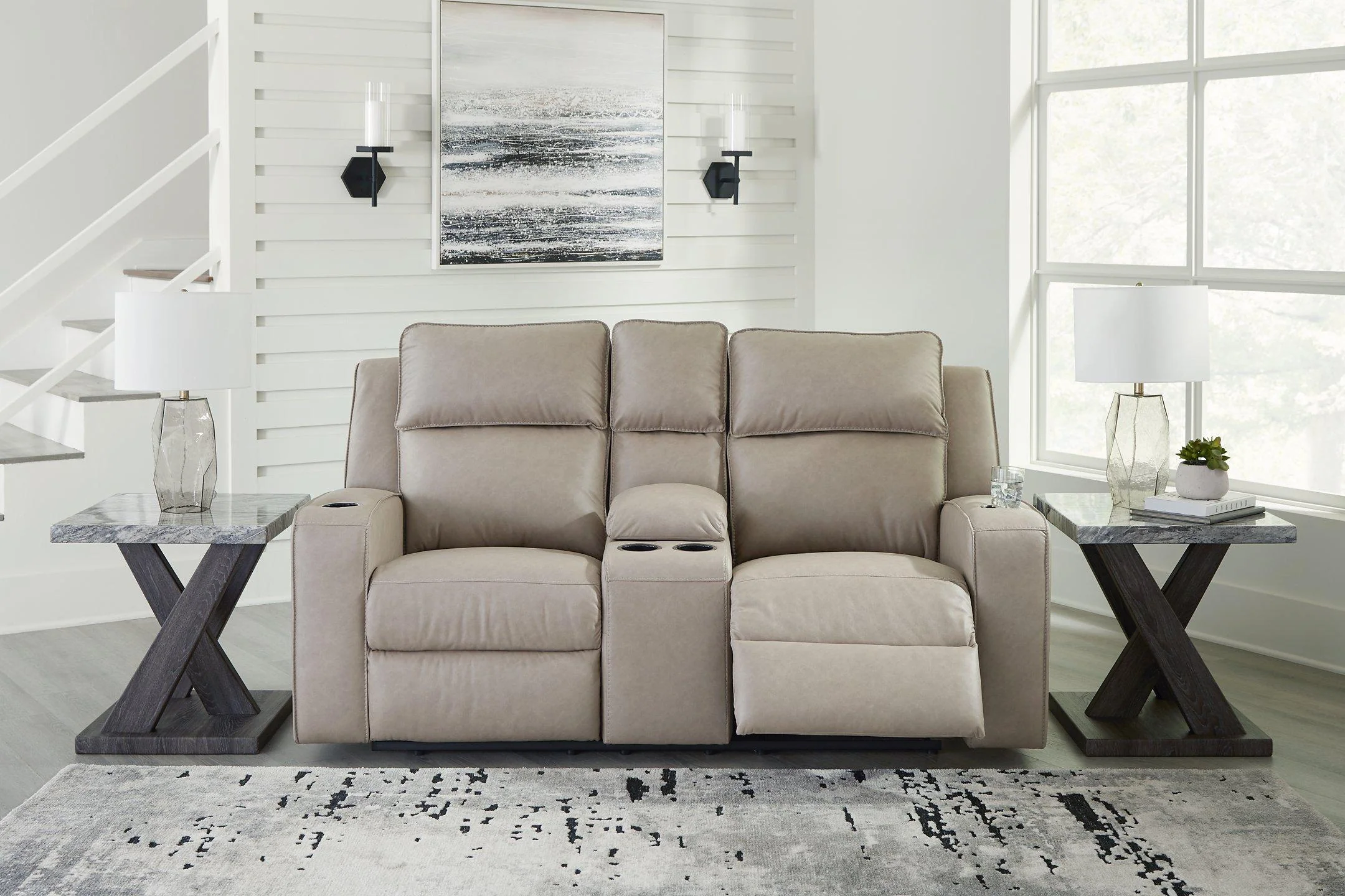 Lavenhorne Reclining Loveseat with Console - Image 10