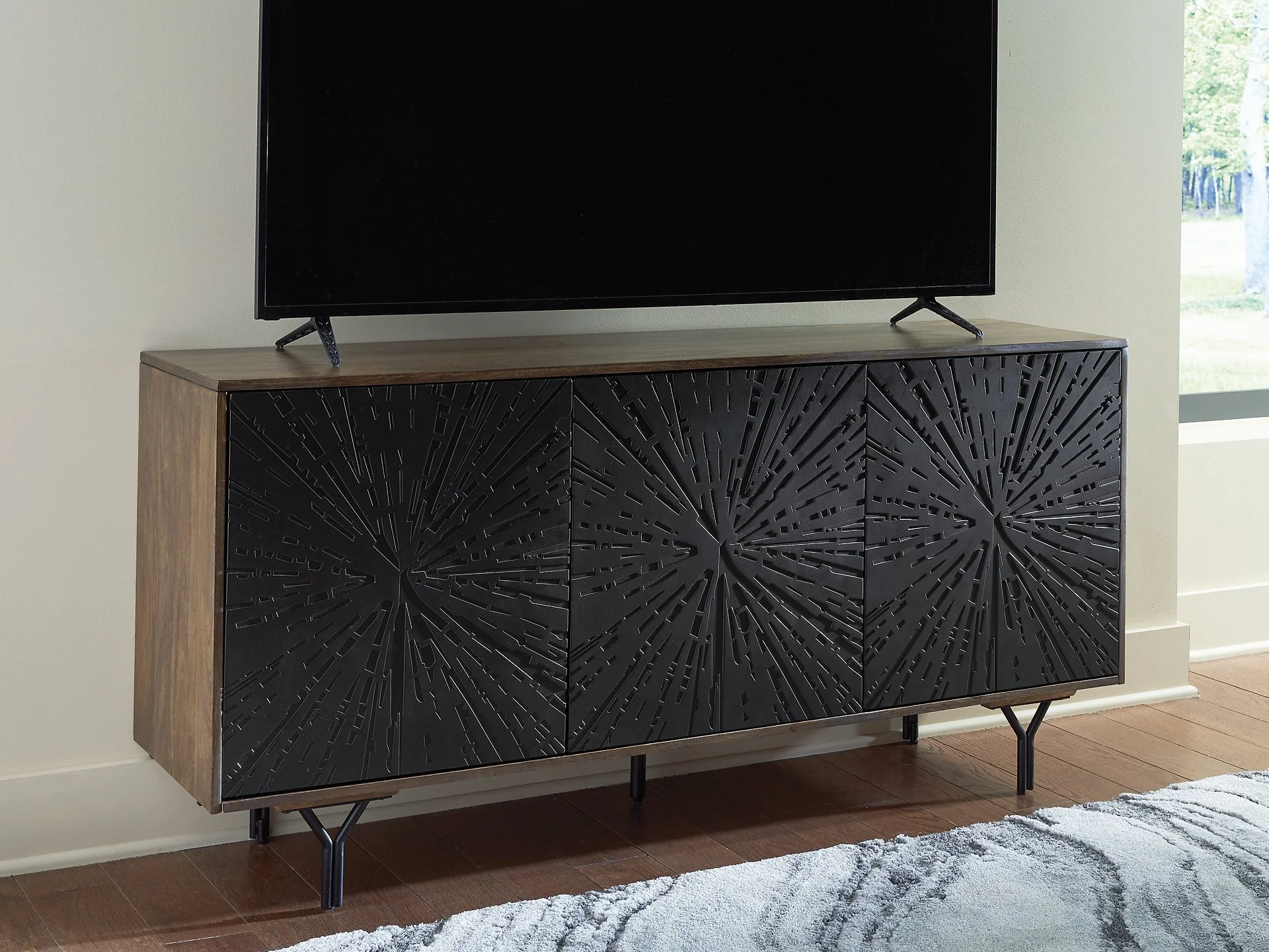 Lavinmont Accent Cabinet - Image 6