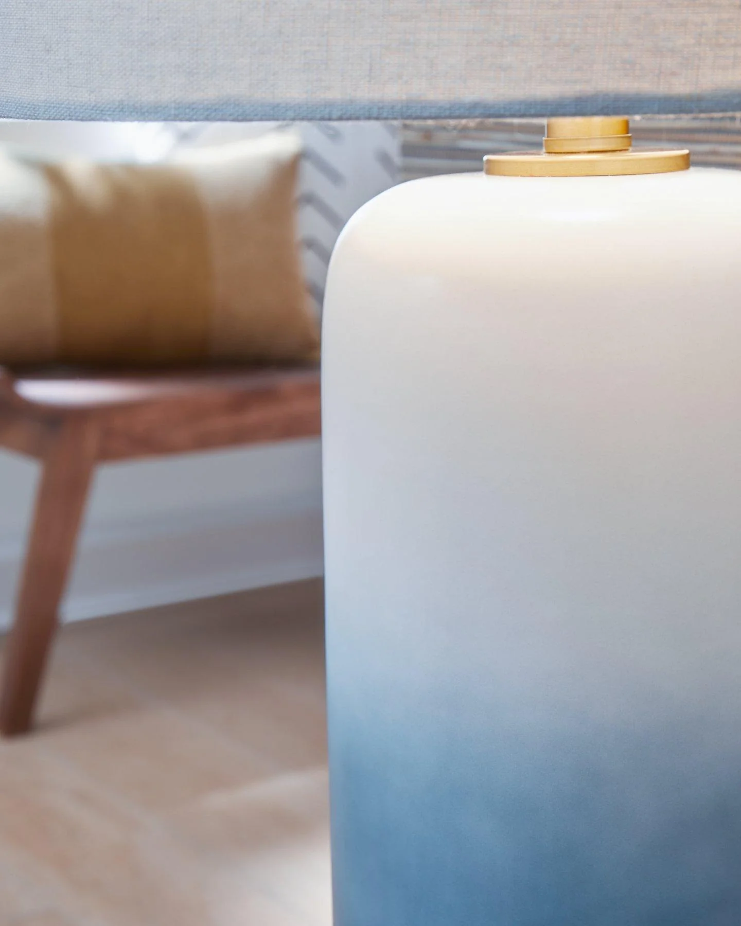Lemrich Table Lamp - Image 6