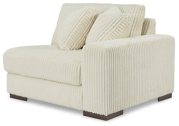 Lindyn 2-Piece Sectional Sofa - Image 9