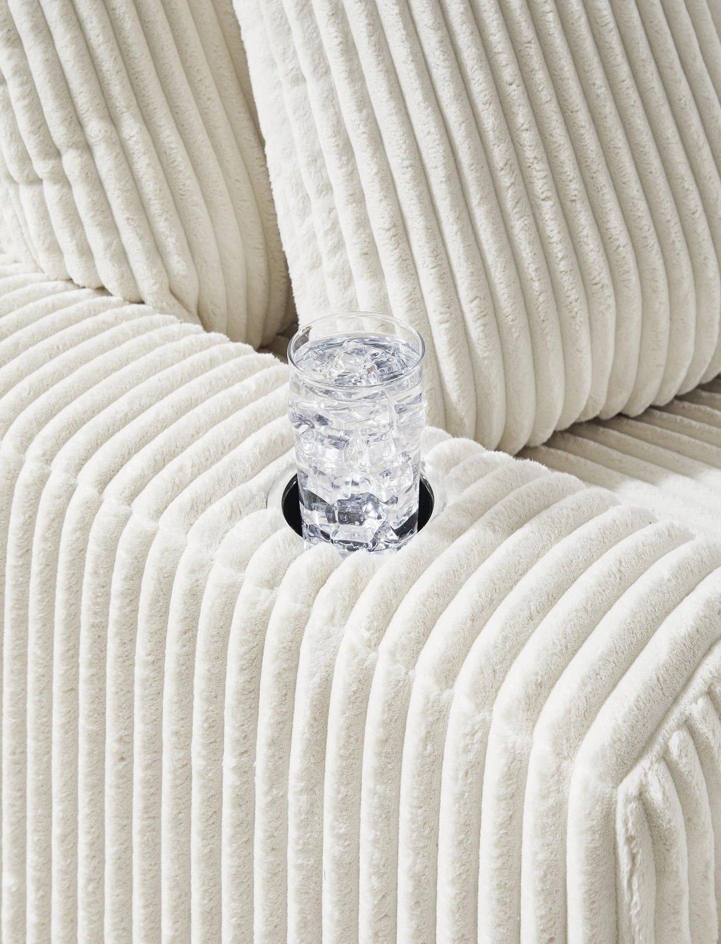 Lindyn Chaise - Image 8