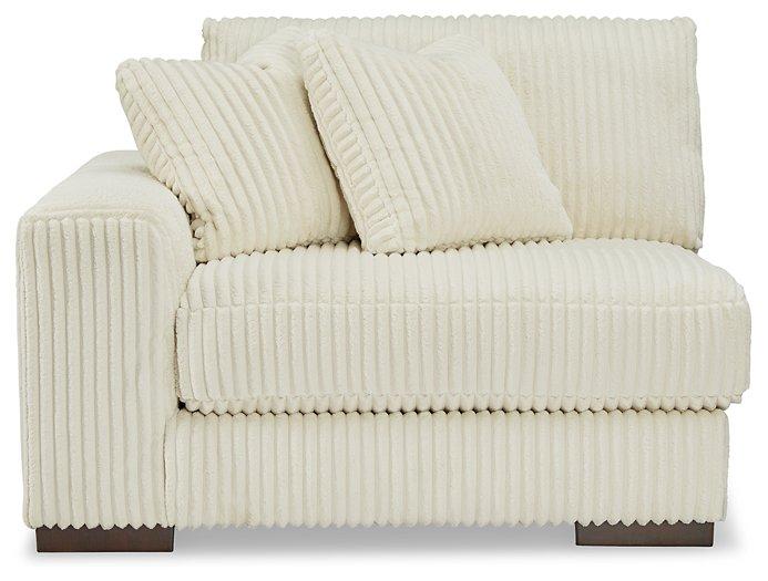 Lindyn Sectional - Image 18