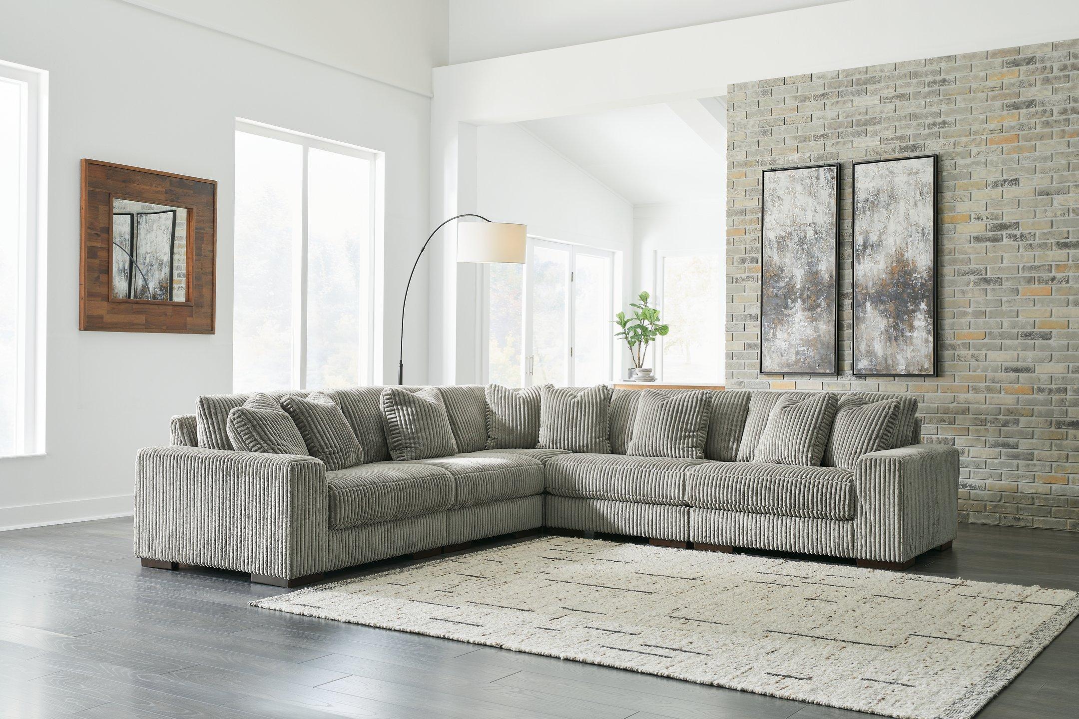 Lindyn Sectional - Image 2