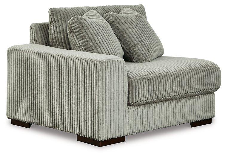 Lindyn Sectional Sofa - Image 16
