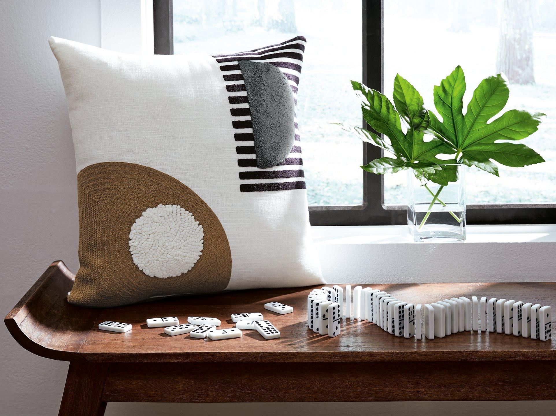 Longsum Pillow - Image 2