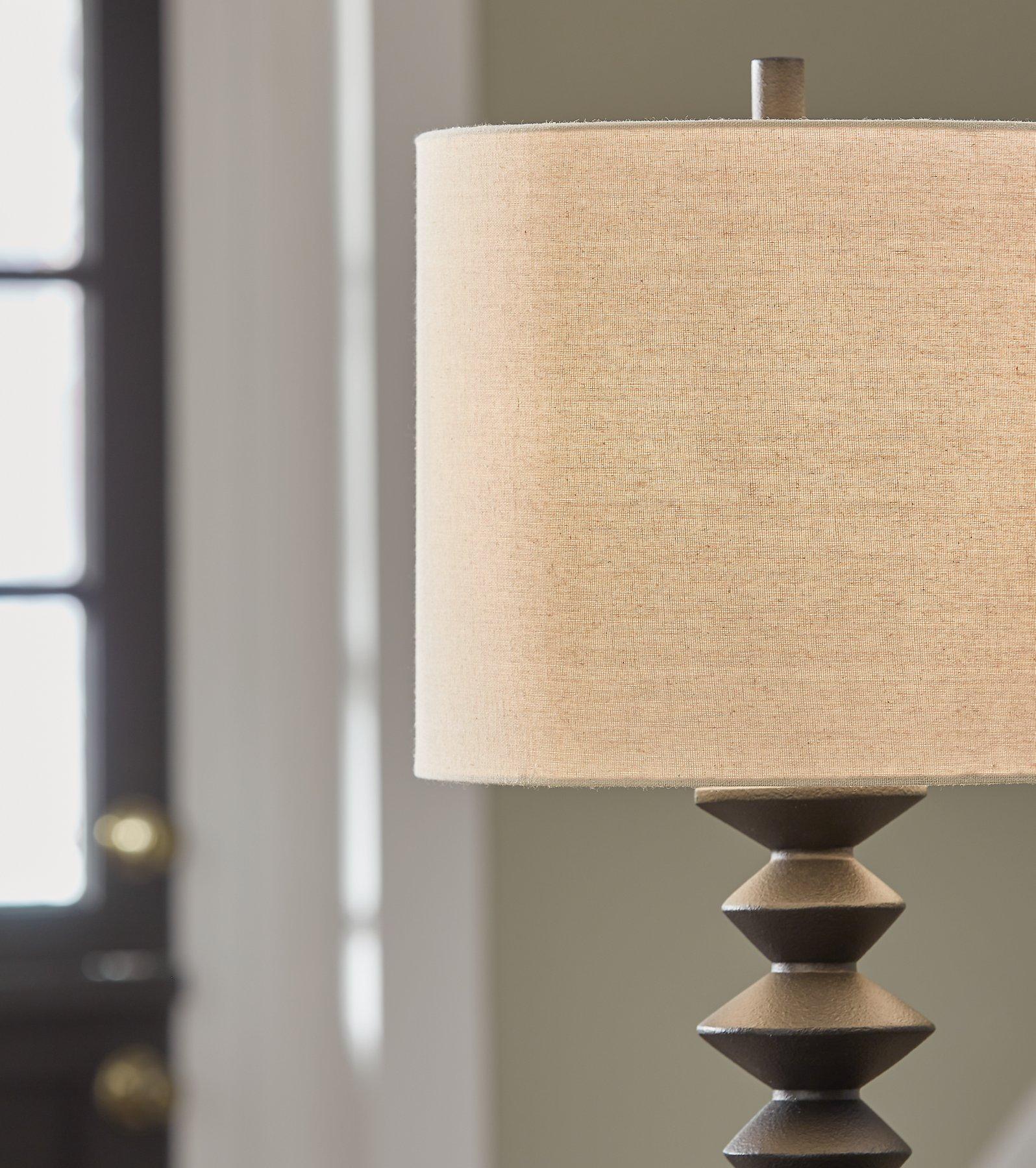 Luanndon Buffet Lamp - Image 5