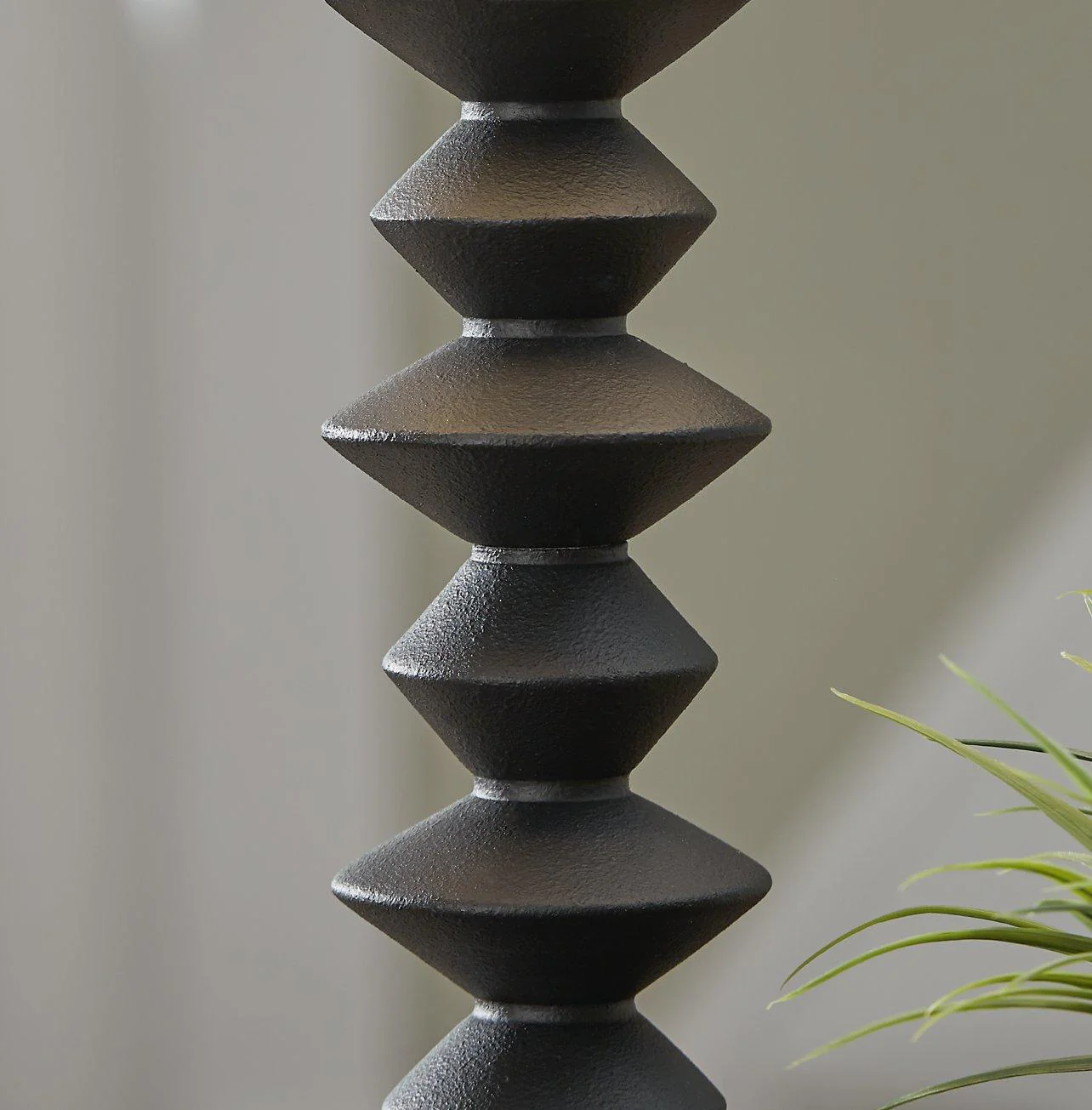 Luanndon Buffet Lamp - Image 6