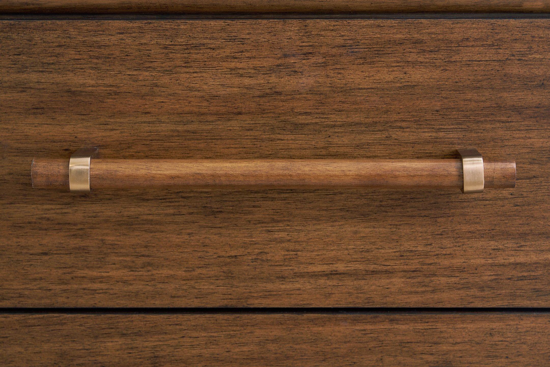 Lyncott Chest of Drawers - Image 8