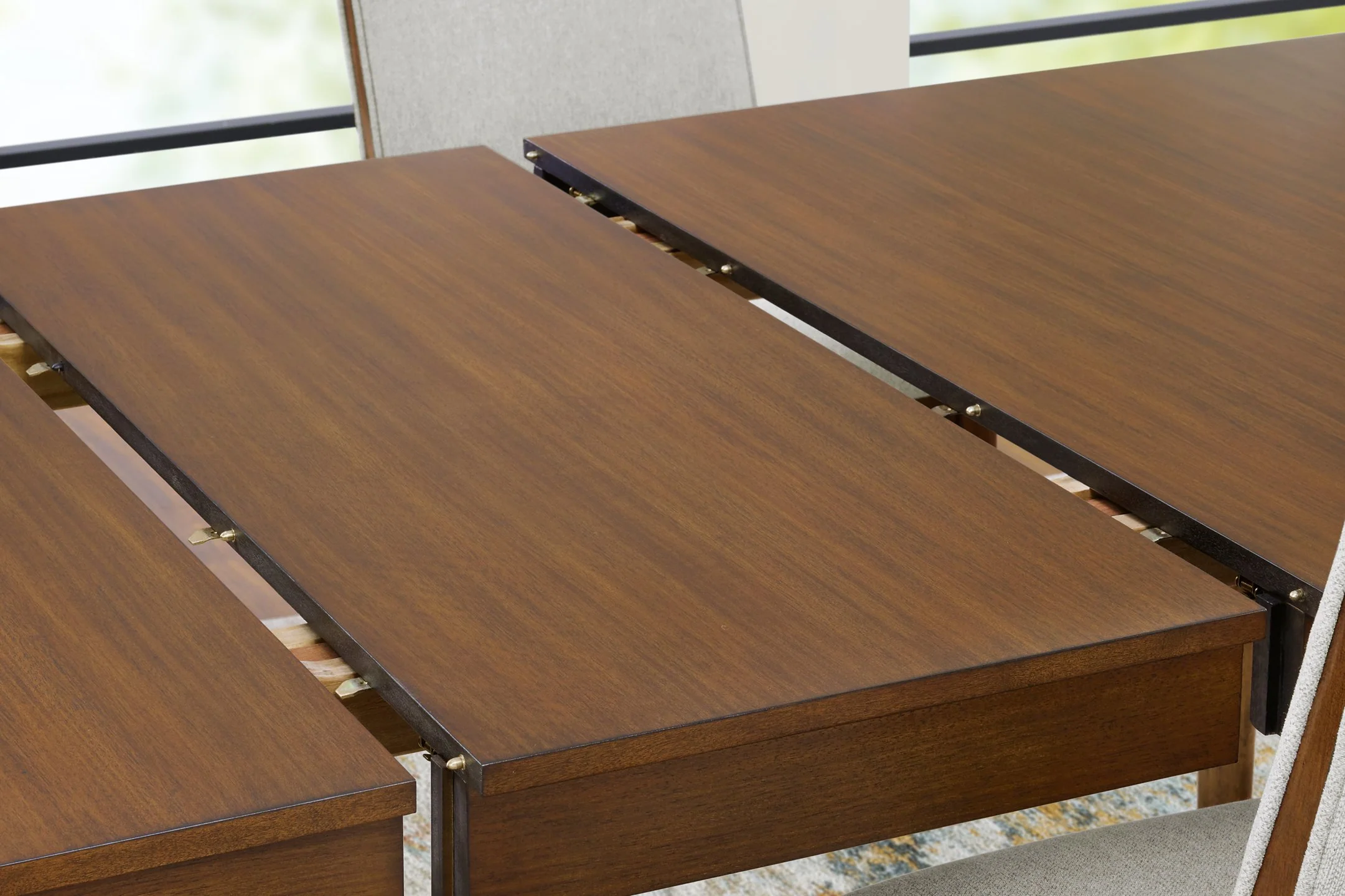 Lyncott Dining Room Set - Image 78