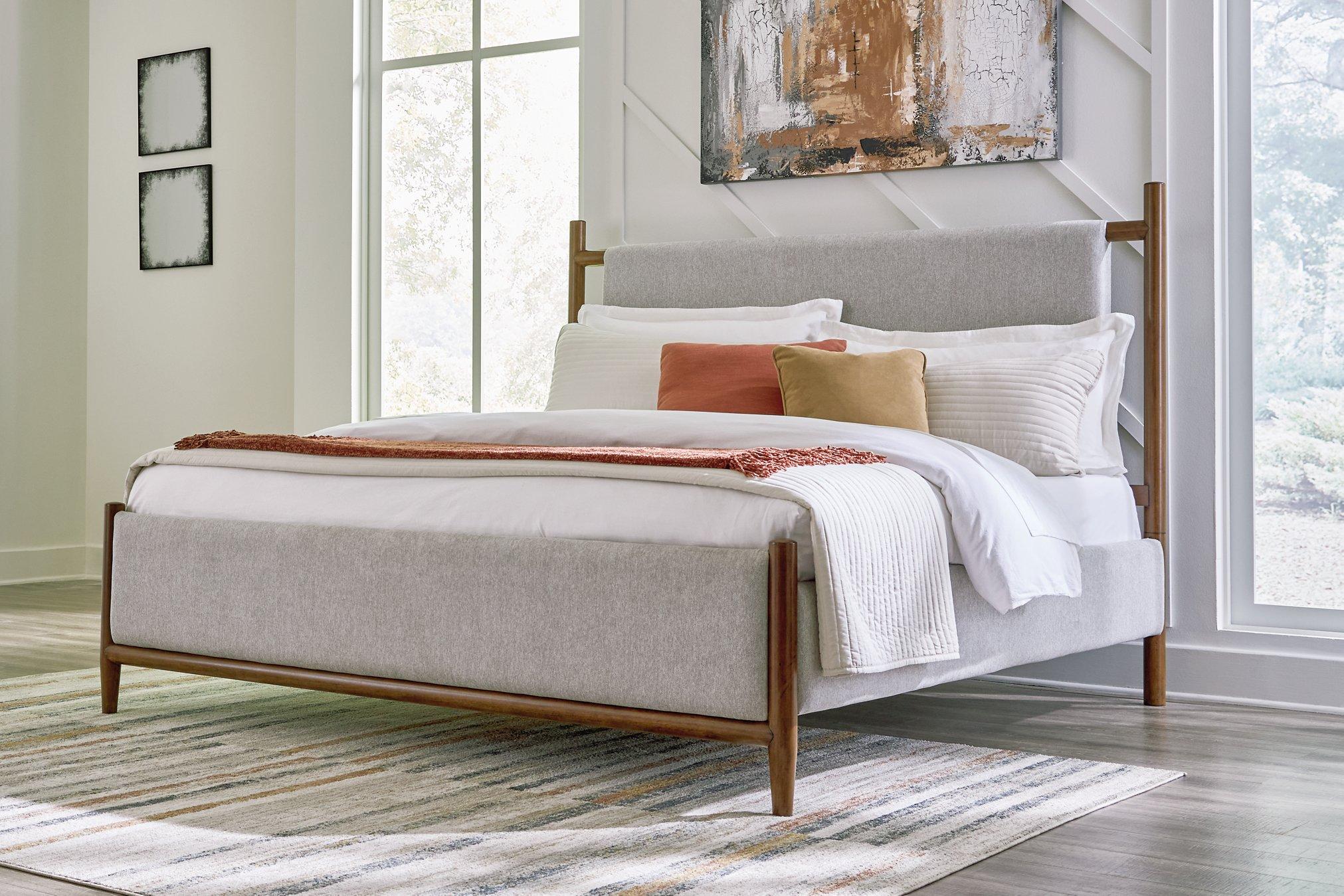 Lyncott Upholstered Bed - Image 2