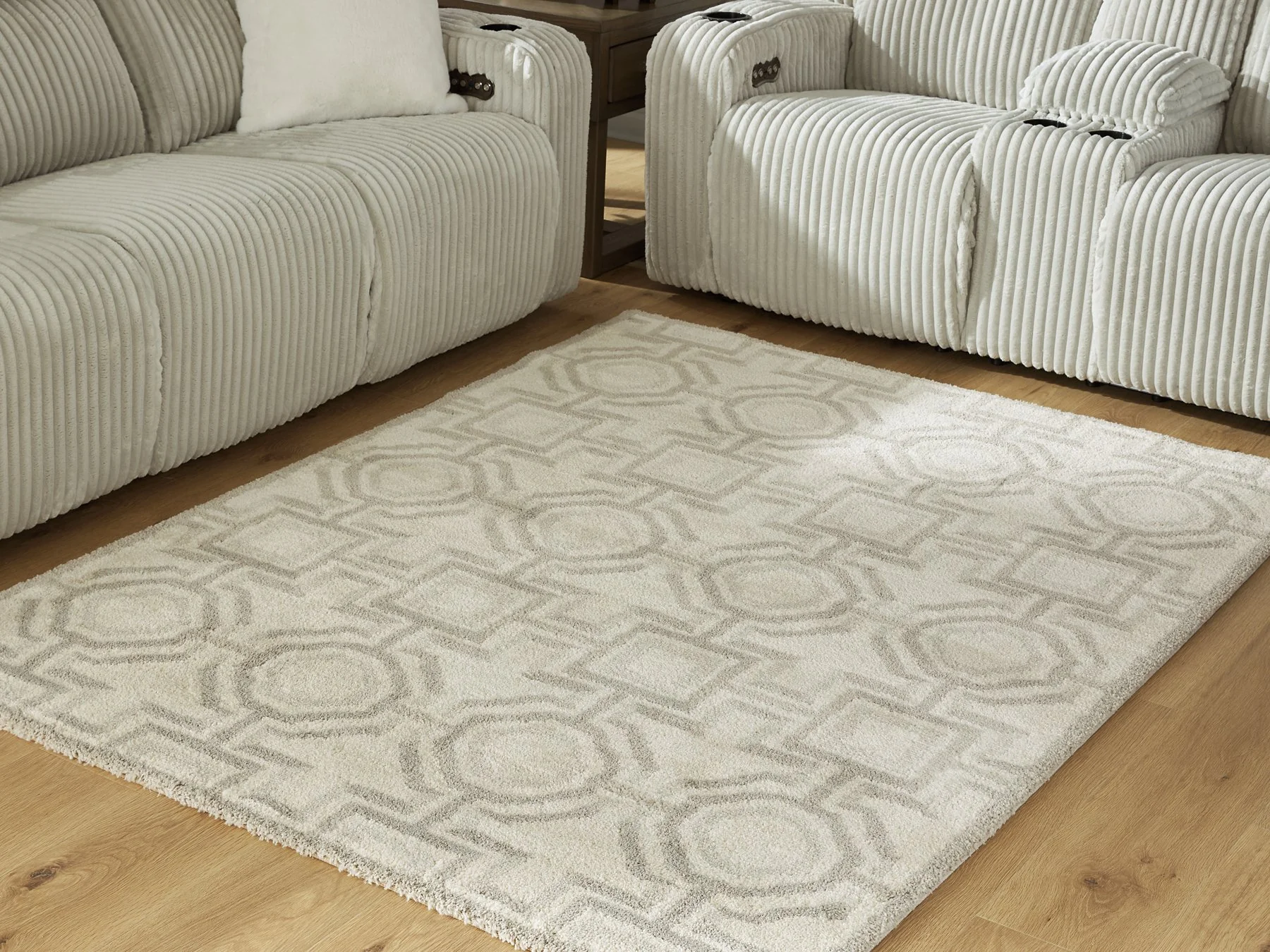 Maconville Medium Rug - Image 2
