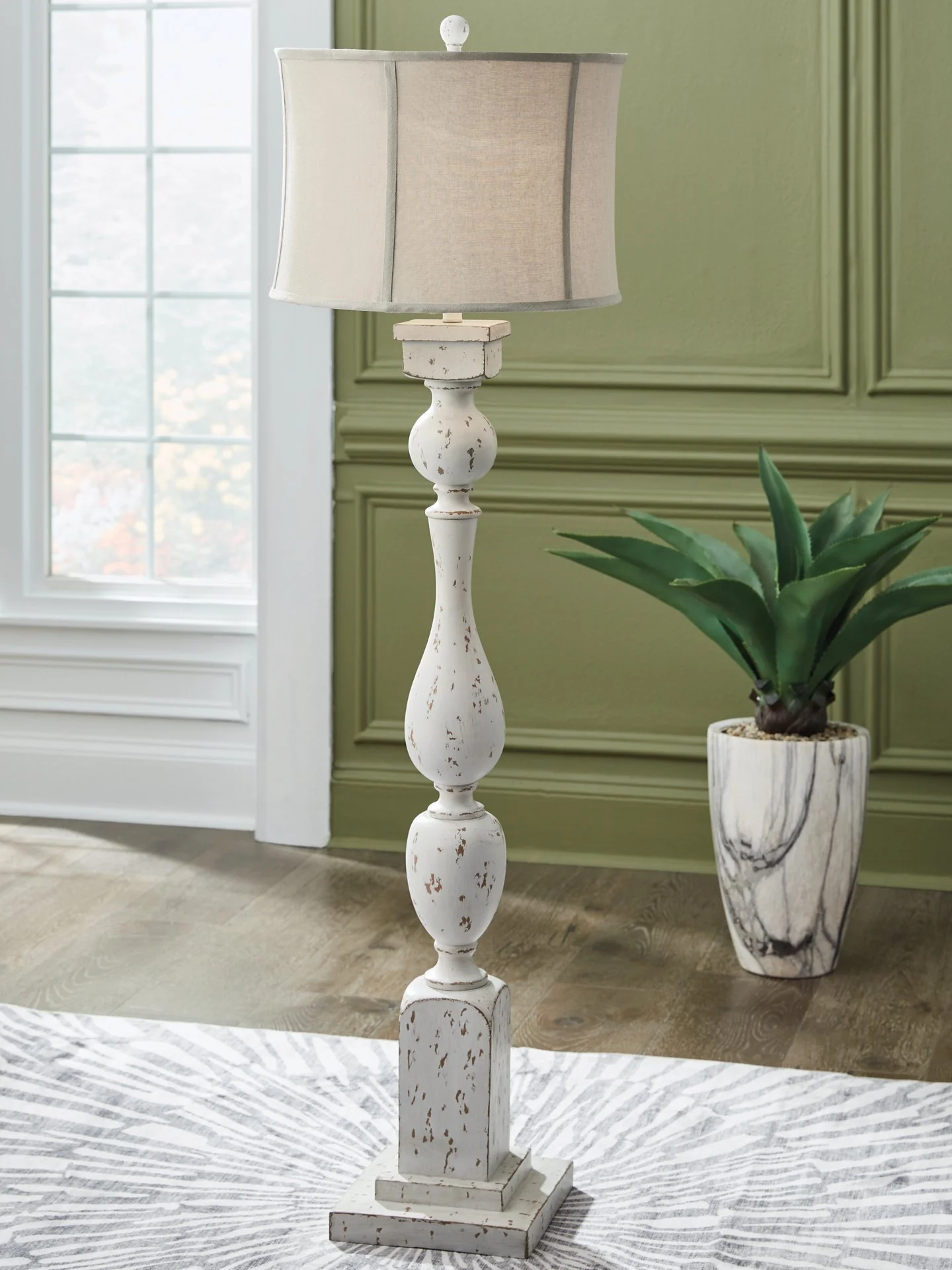 Madsbrook Floor Lamp - Image 2