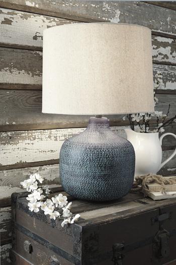 Malthace Table Lamp - Image 3