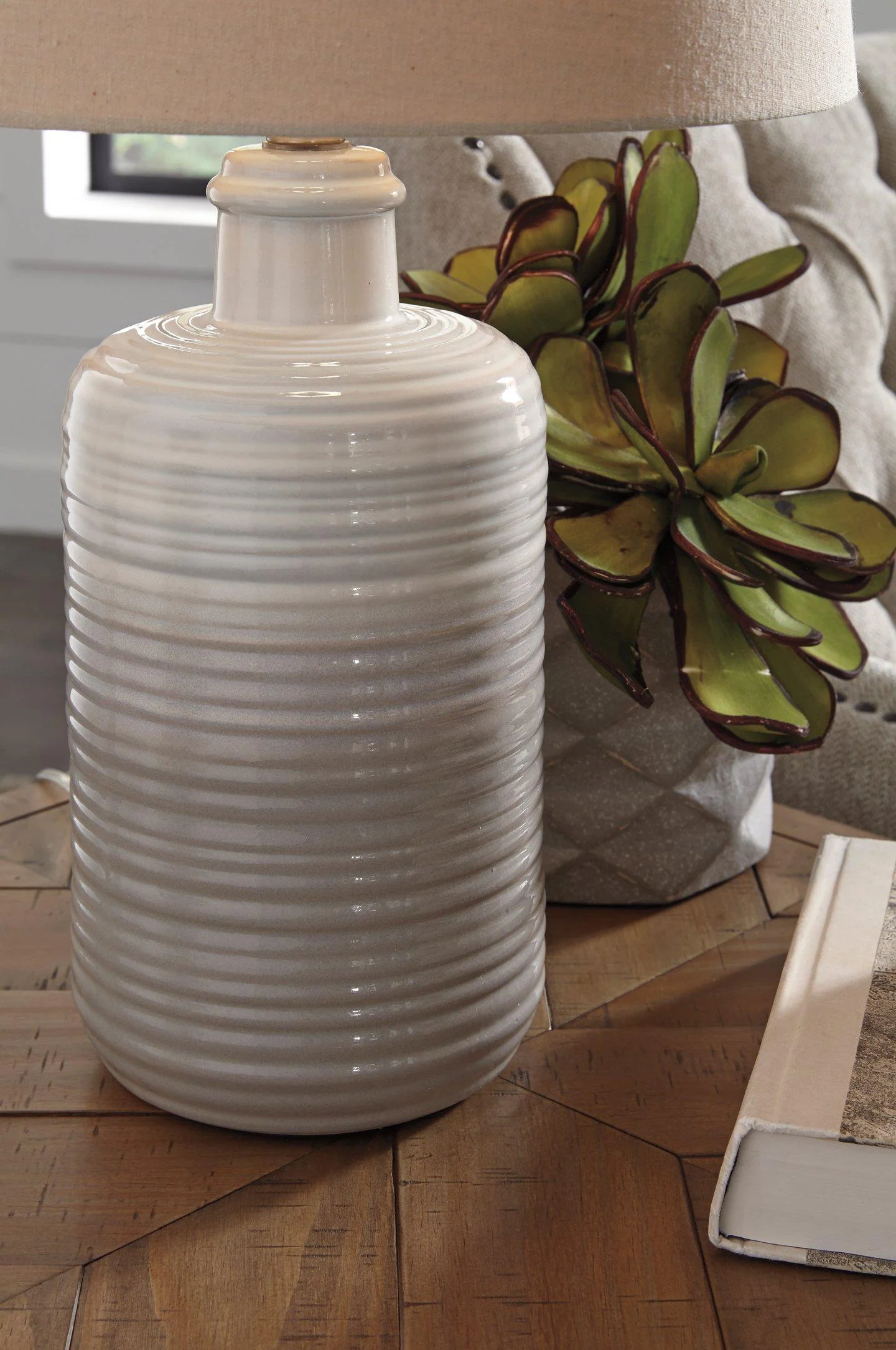 Marnina Table Lamp (Set of 2) - Image 5